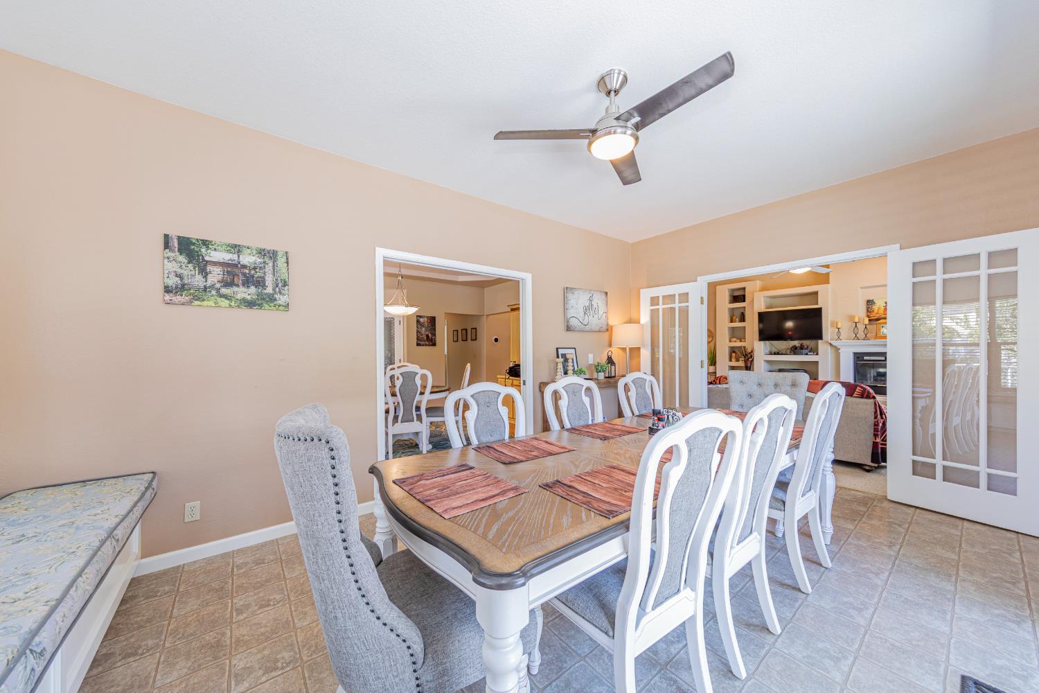 41282 Singing Hills Cir, Ahwahnee, CA 93601