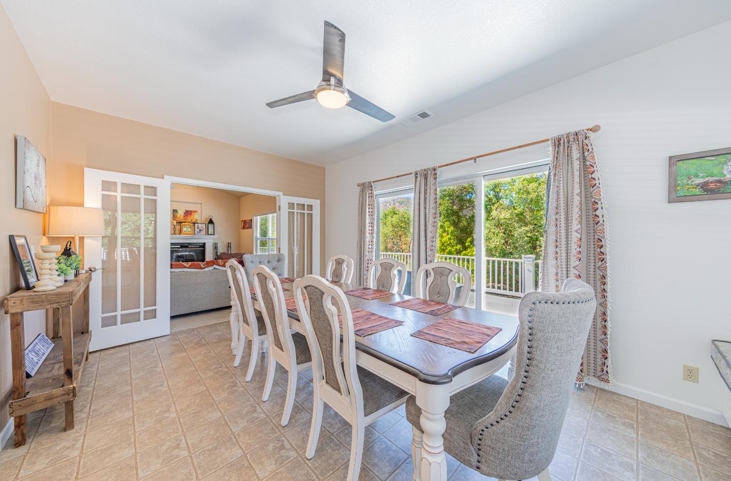 41282 Singing Hills Cir, Ahwahnee, CA 93601