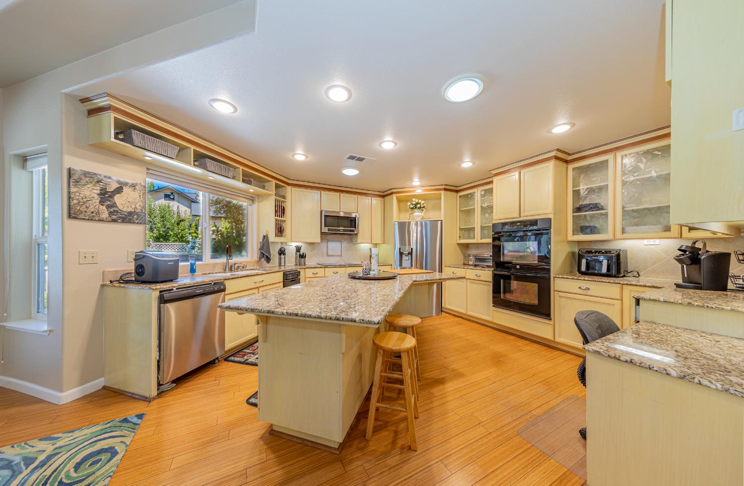 41282 Singing Hills Cir, Ahwahnee, CA 93601