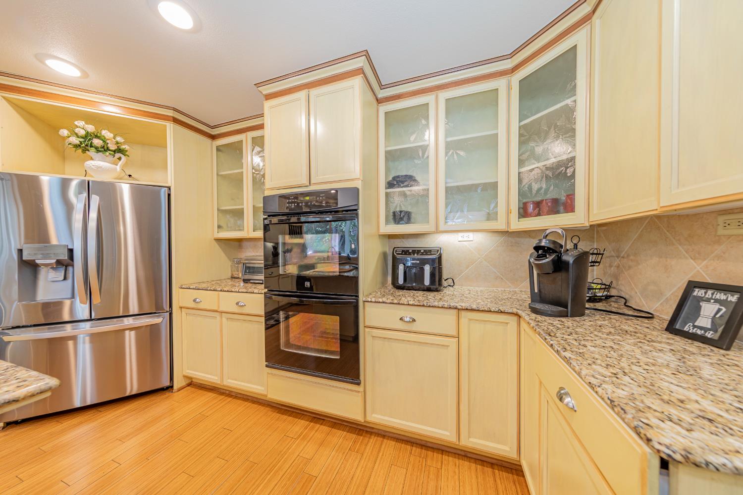41282 Singing Hills Cir, Ahwahnee, CA 93601