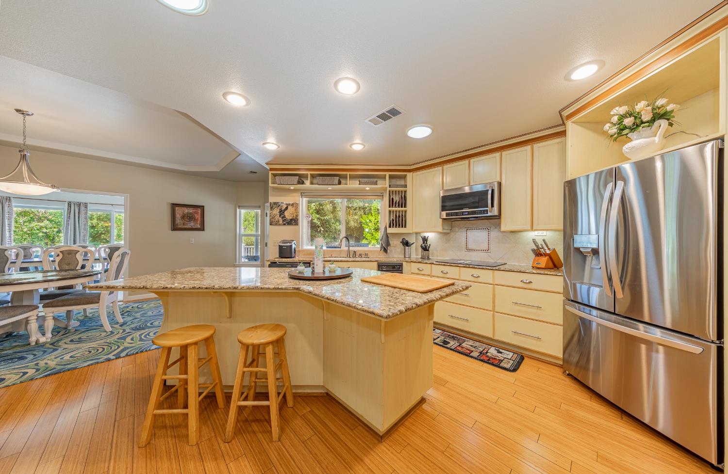 41282 Singing Hills Cir, Ahwahnee, CA 93601