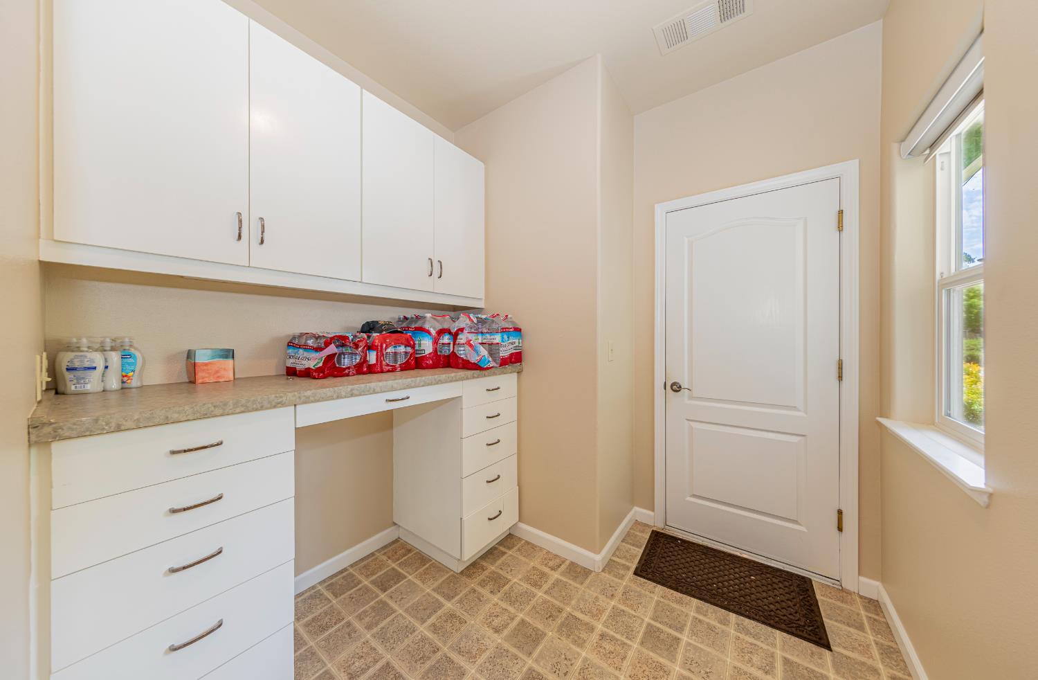 41282 Singing Hills Cir, Ahwahnee, CA 93601