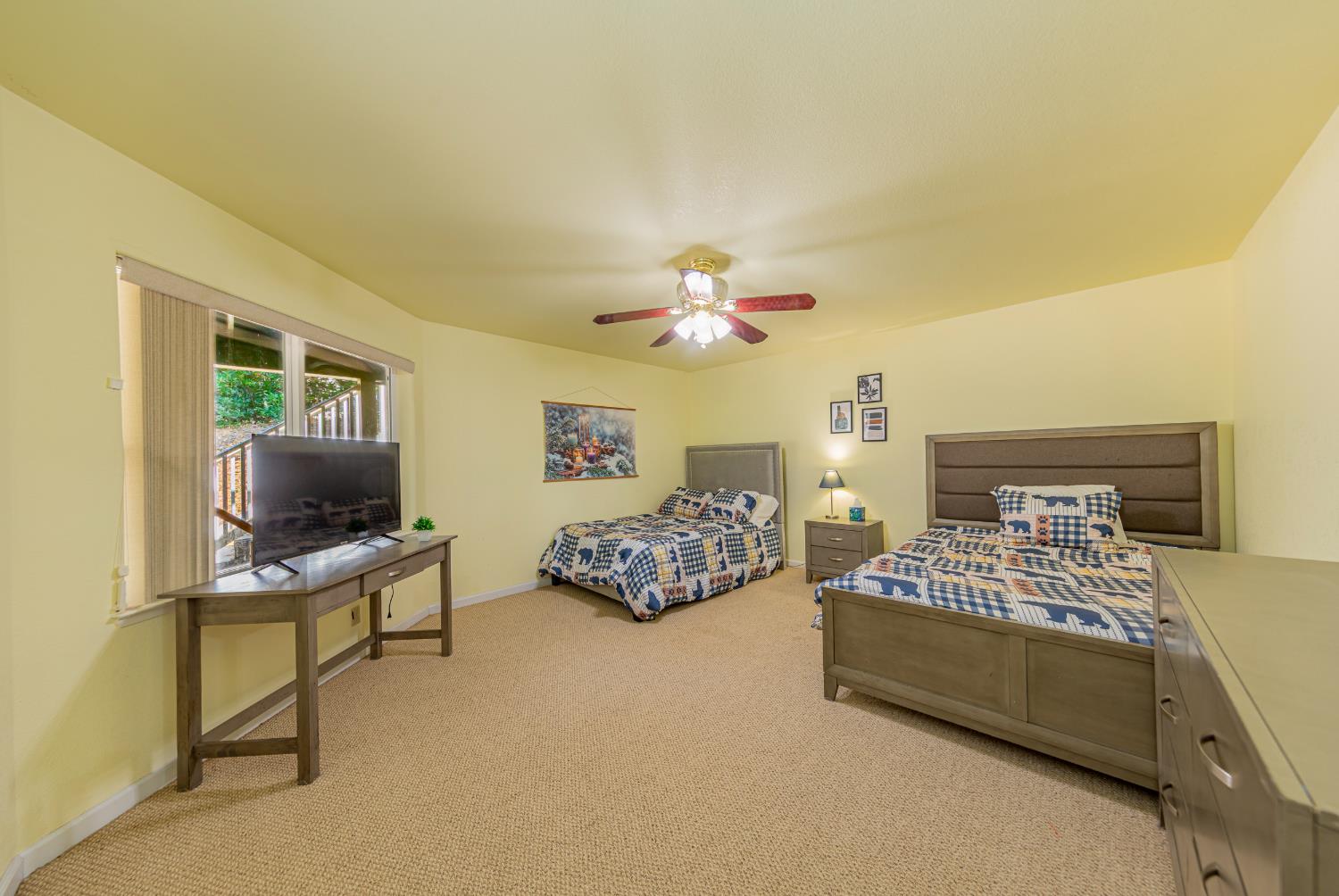 41282 Singing Hills Cir, Ahwahnee, CA 93601