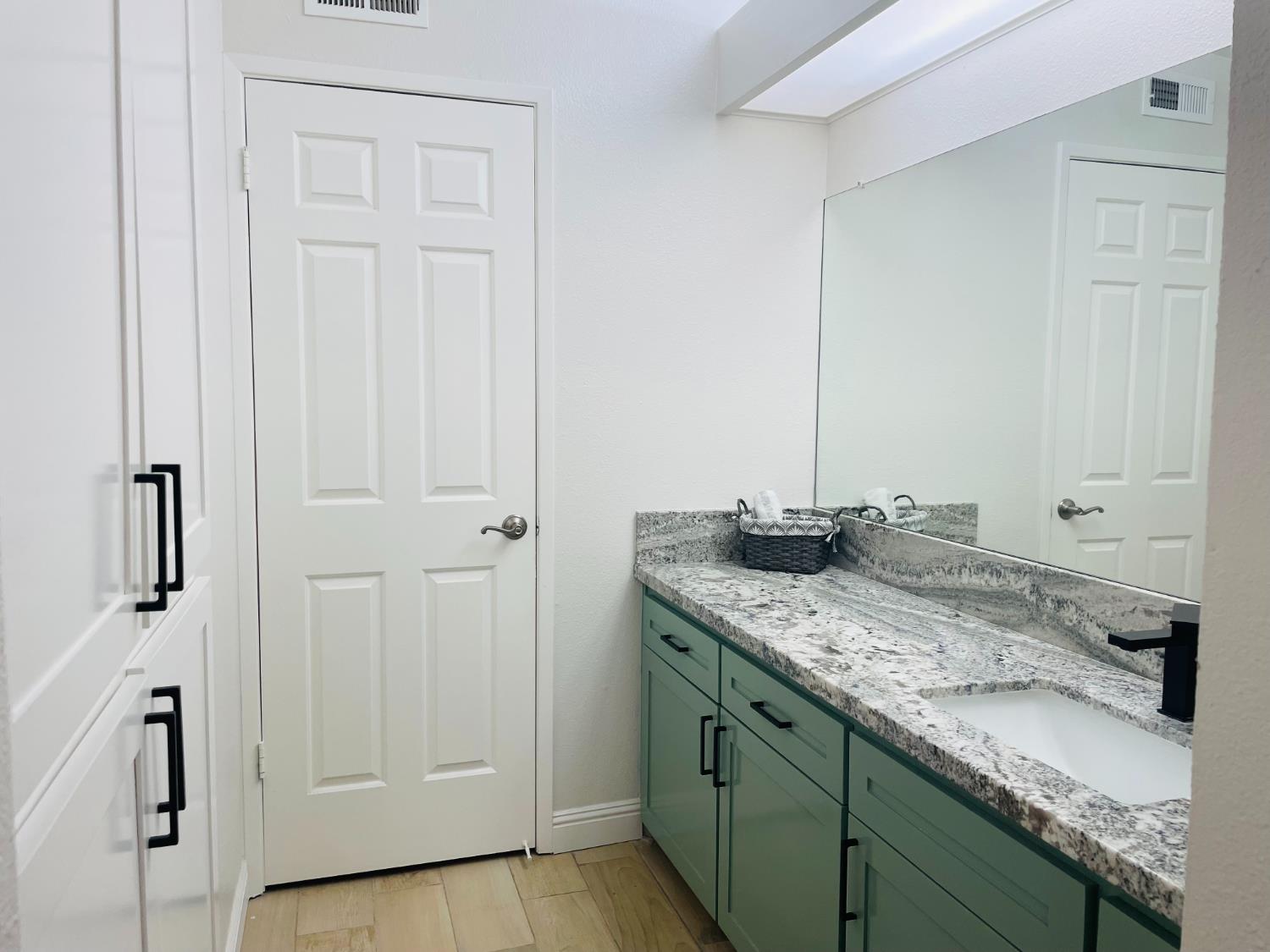 1472 Mayflower Way, Clovis, CA 93612