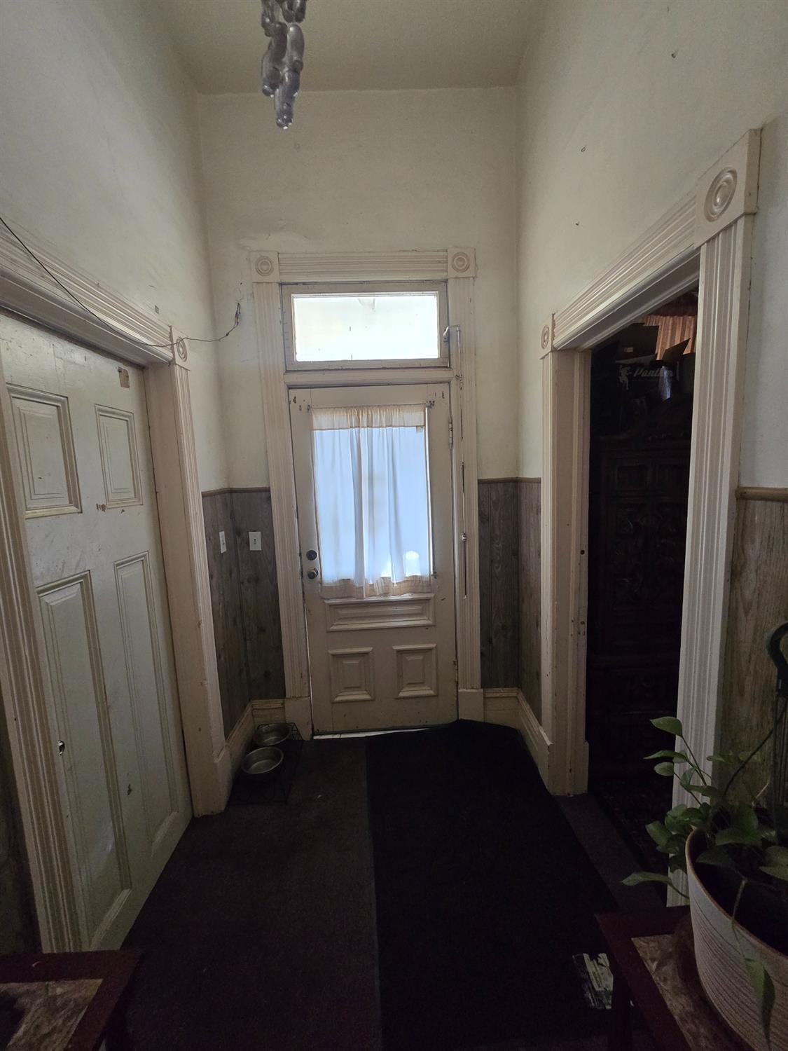 409 N D St, Madera, CA 93638