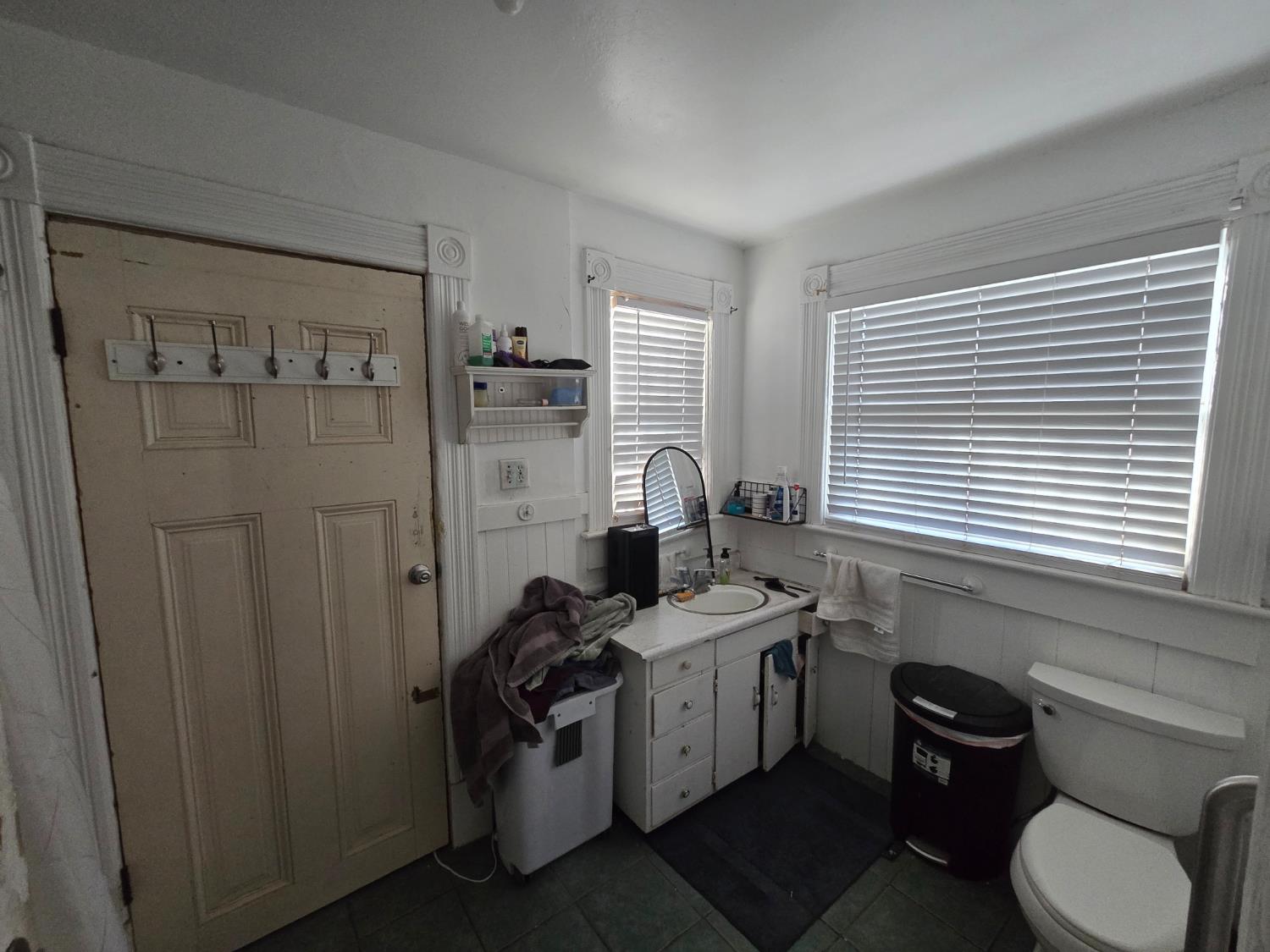 409 N D St, Madera, CA 93638