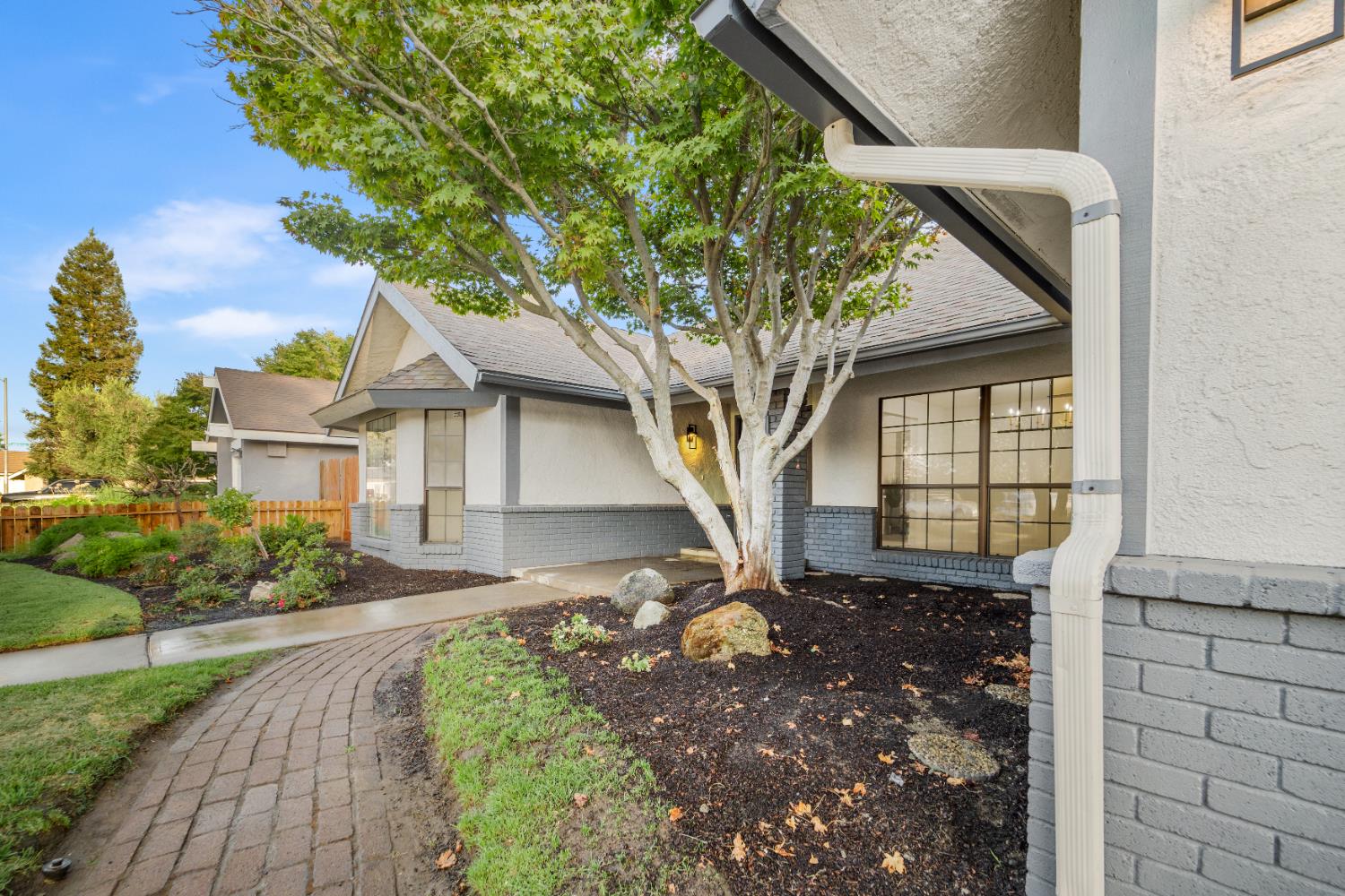 167 W Quincy Ave, Fresno, CA 93711