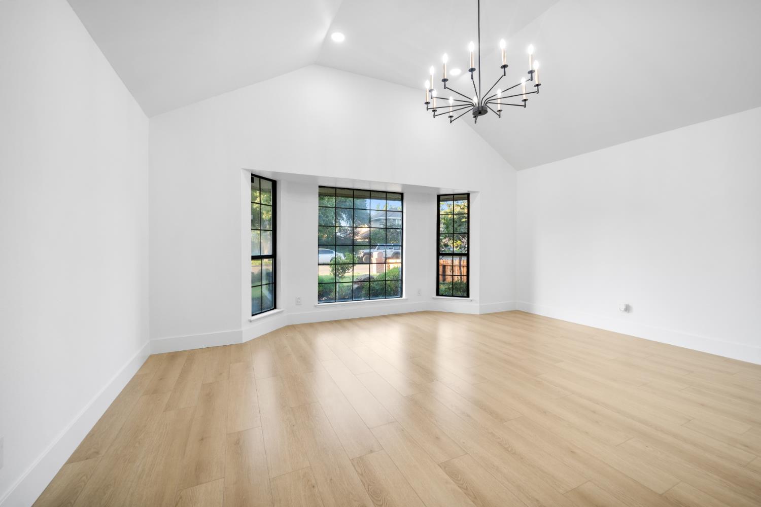 167 W Quincy Ave, Fresno, CA 93711