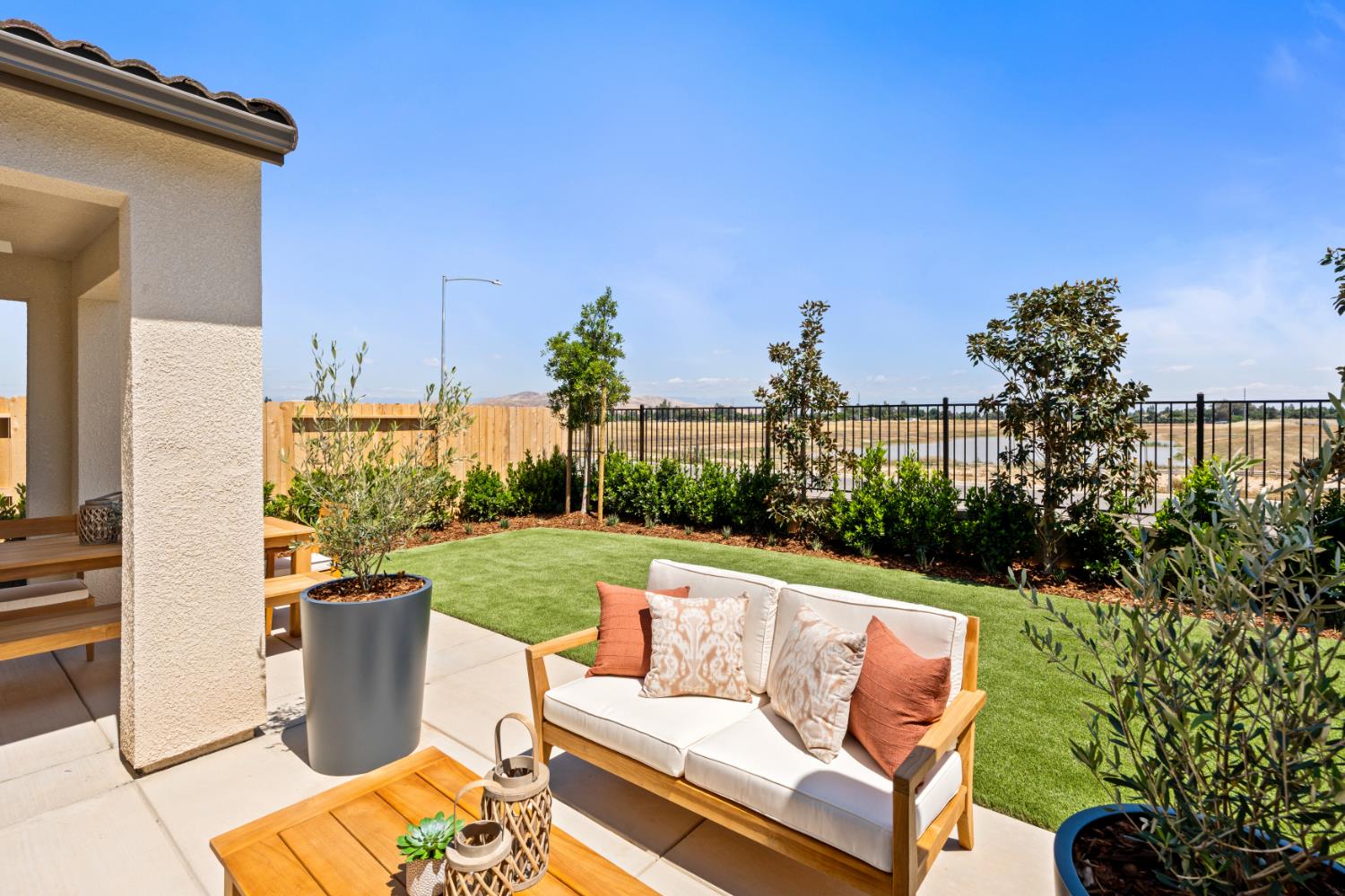 643 Solar Ln, Clovis, CA 93619