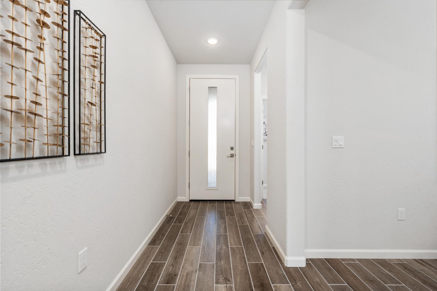 691 Solar Ln, Clovis, CA 93619