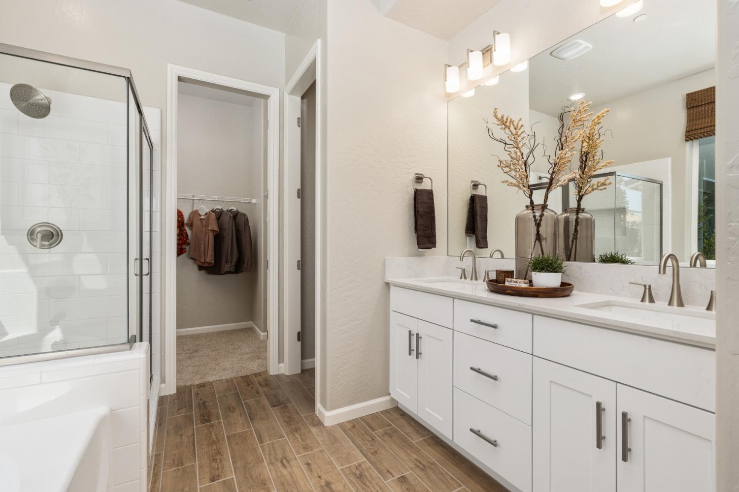 739 Solar Ln, Clovis, CA 93619