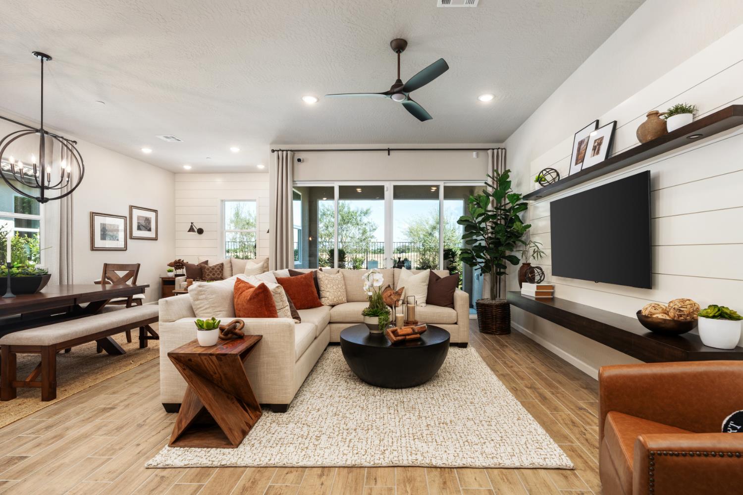 739 Solar Ln, Clovis, CA 93619