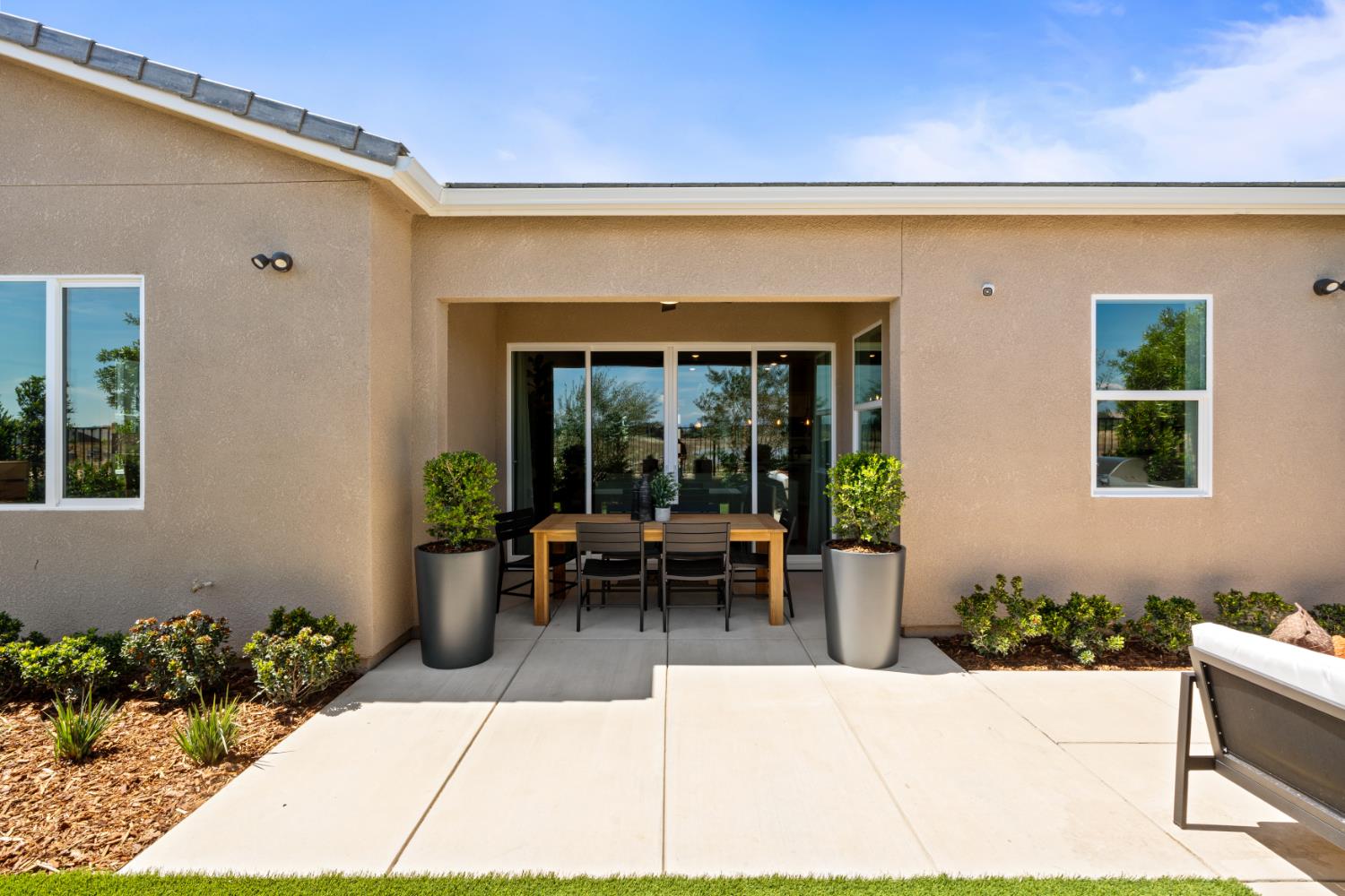 675 Solar Ln, Clovis, CA 93619