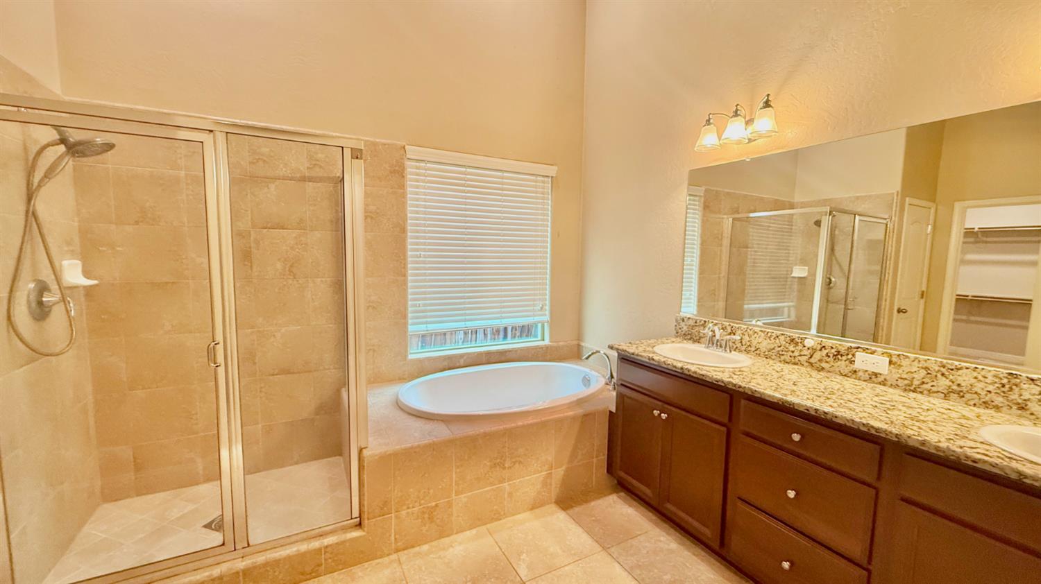 2315 N Elm, Visalia, CA 93291