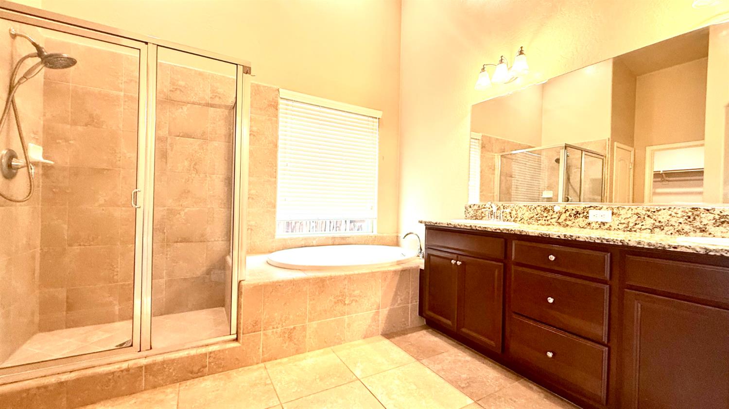 2315 N Elm, Visalia, CA 93291