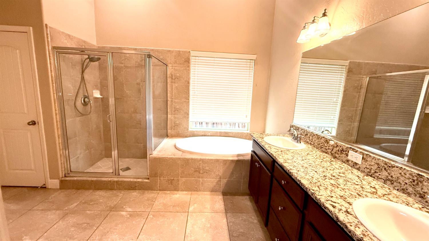 2315 N Elm, Visalia, CA 93291