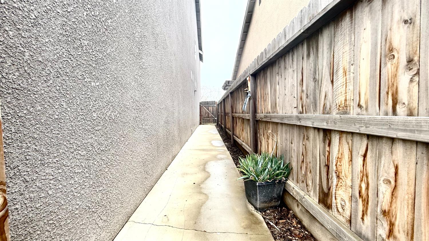 2315 N Elm, Visalia, CA 93291