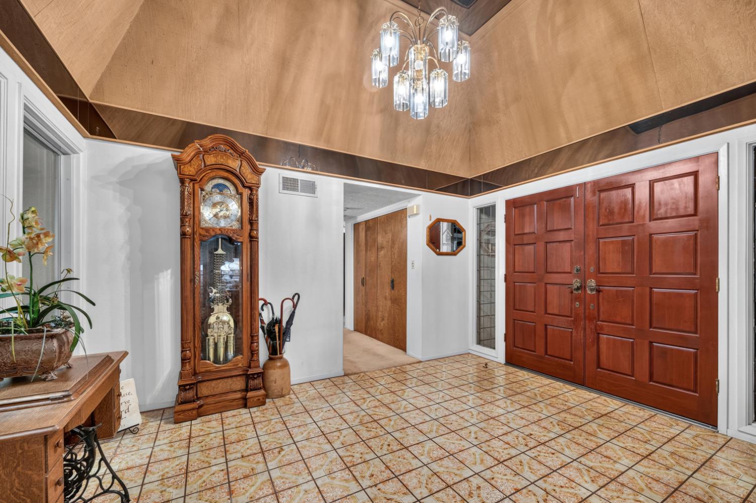 2710 W Palo Alto Ave, Fresno, CA 93711
