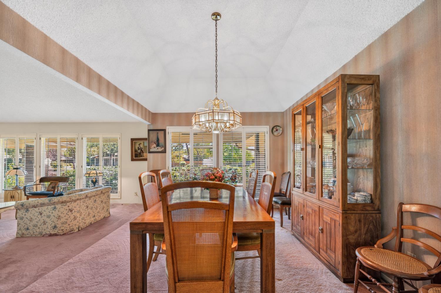 2710 W Palo Alto Ave, Fresno, CA 93711