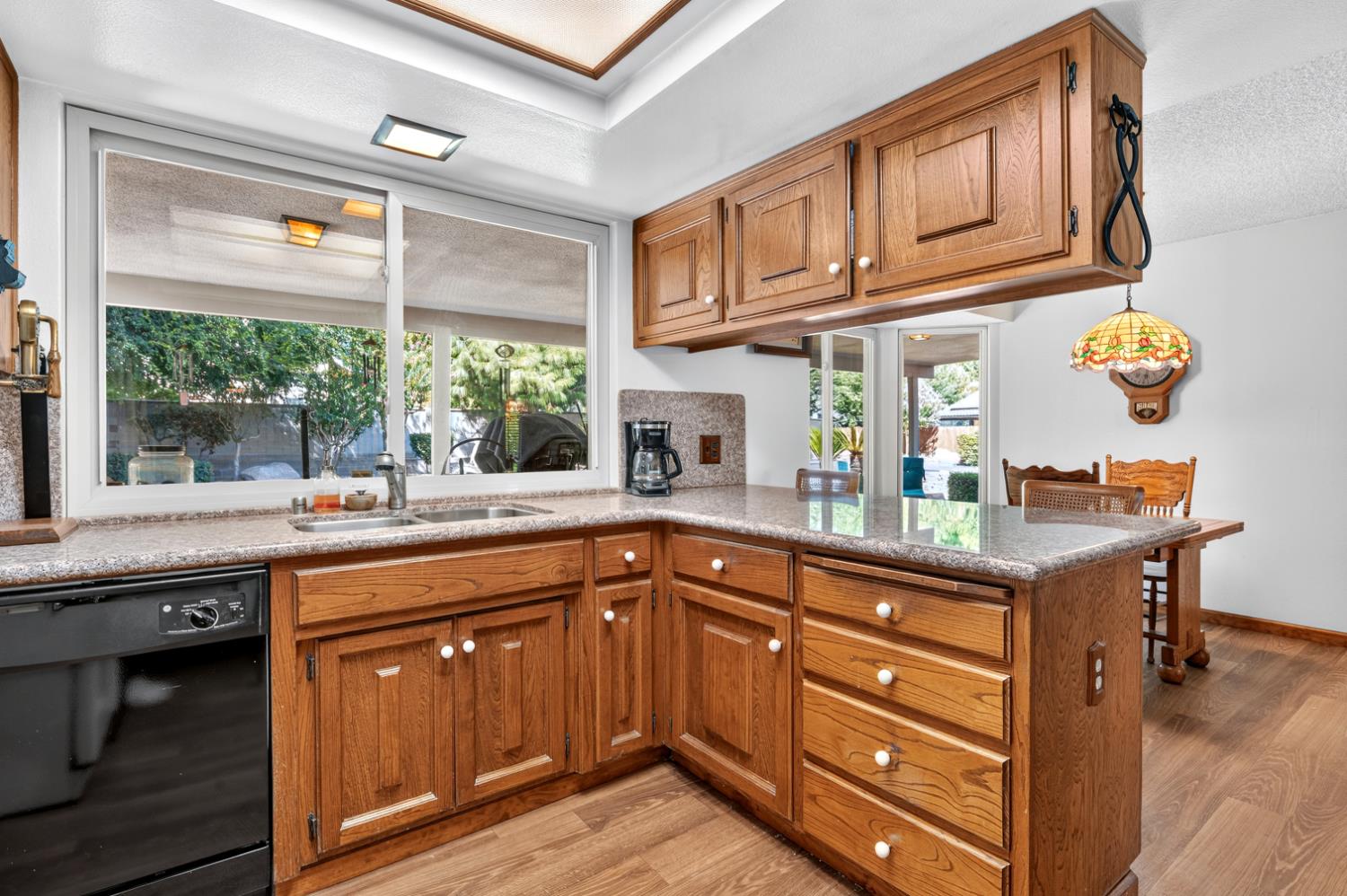 2710 W Palo Alto Ave, Fresno, CA 93711