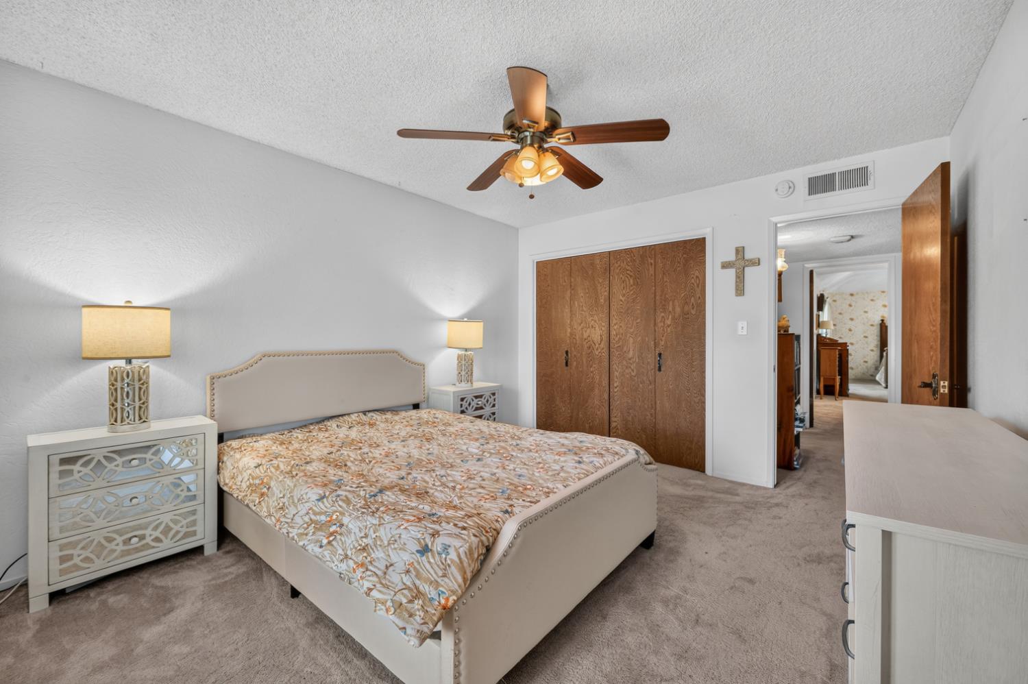 2710 W Palo Alto Ave, Fresno, CA 93711