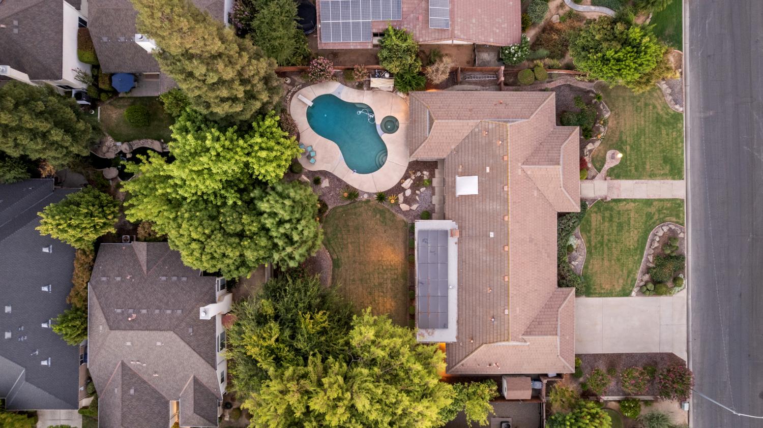 2710 W Palo Alto Ave, Fresno, CA 93711