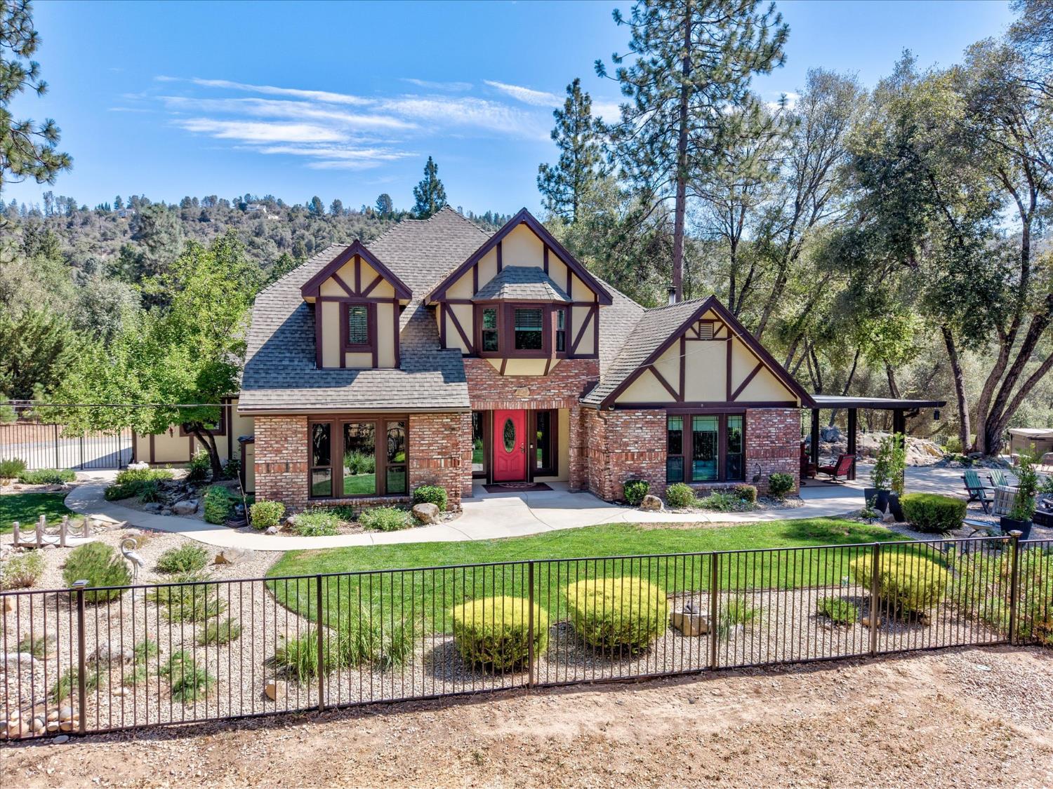 51951 Quail Ridge Rd, Oakhurst, CA 93644