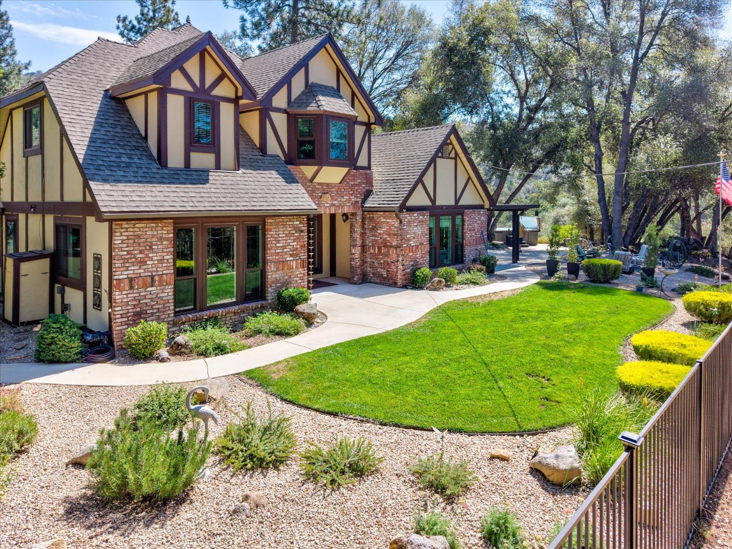 51951 Quail Ridge Rd, Oakhurst, CA 93644