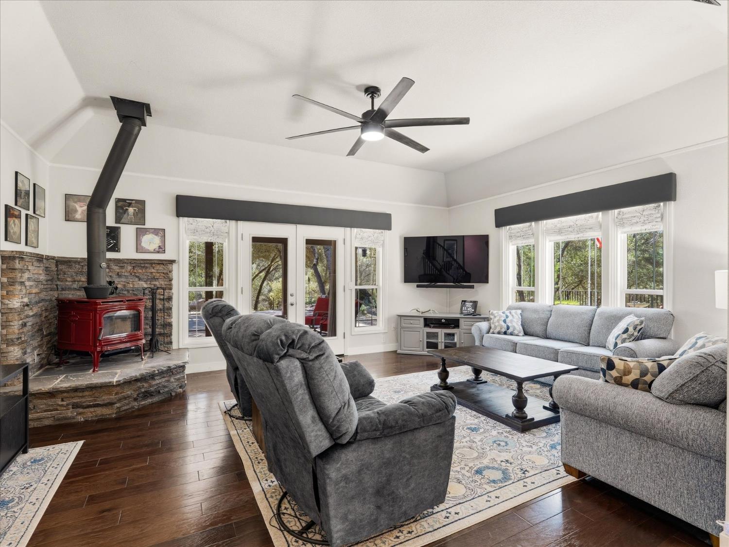 51951 Quail Ridge Rd, Oakhurst, CA 93644