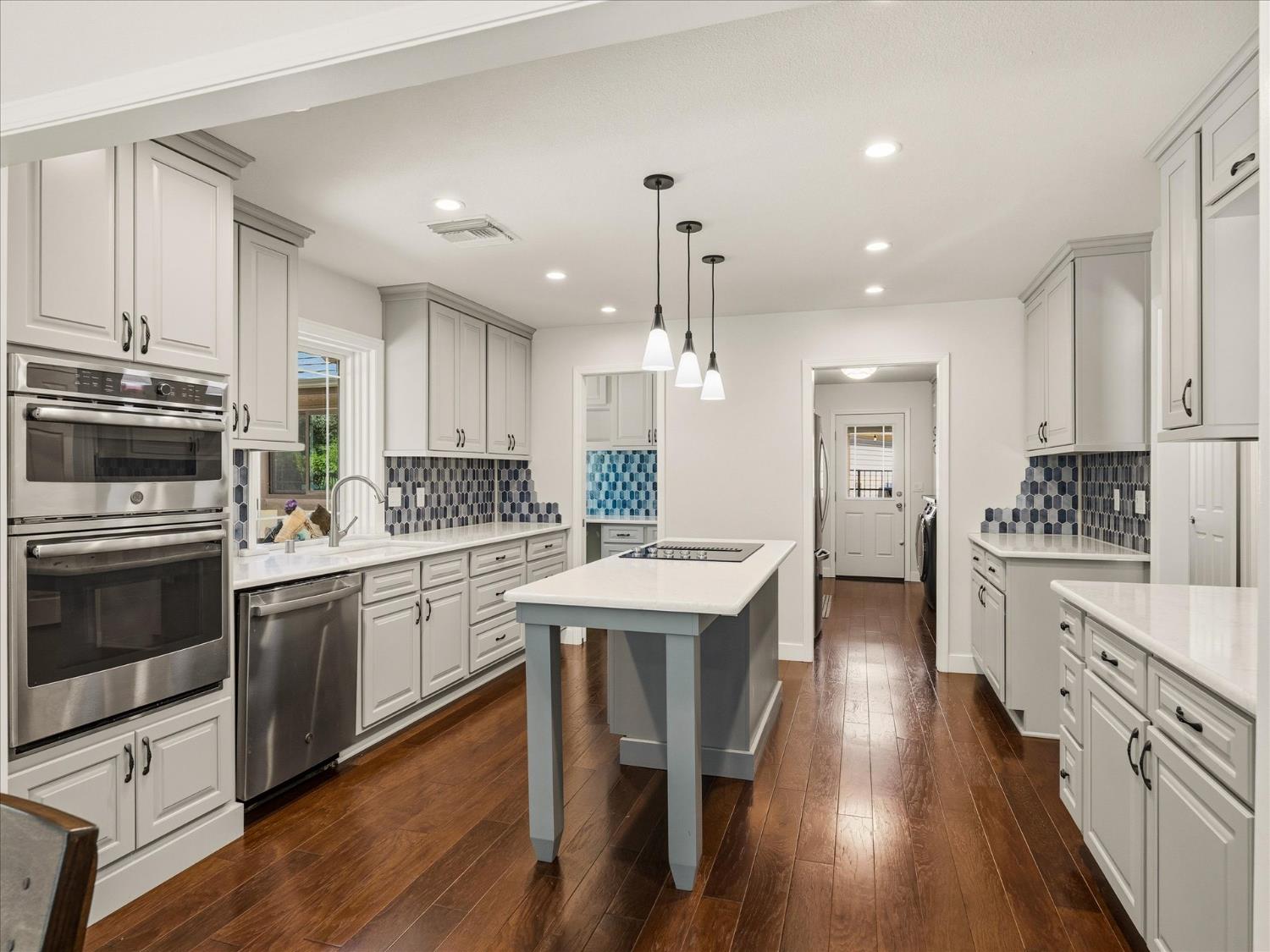 51951 Quail Ridge Rd, Oakhurst, CA 93644
