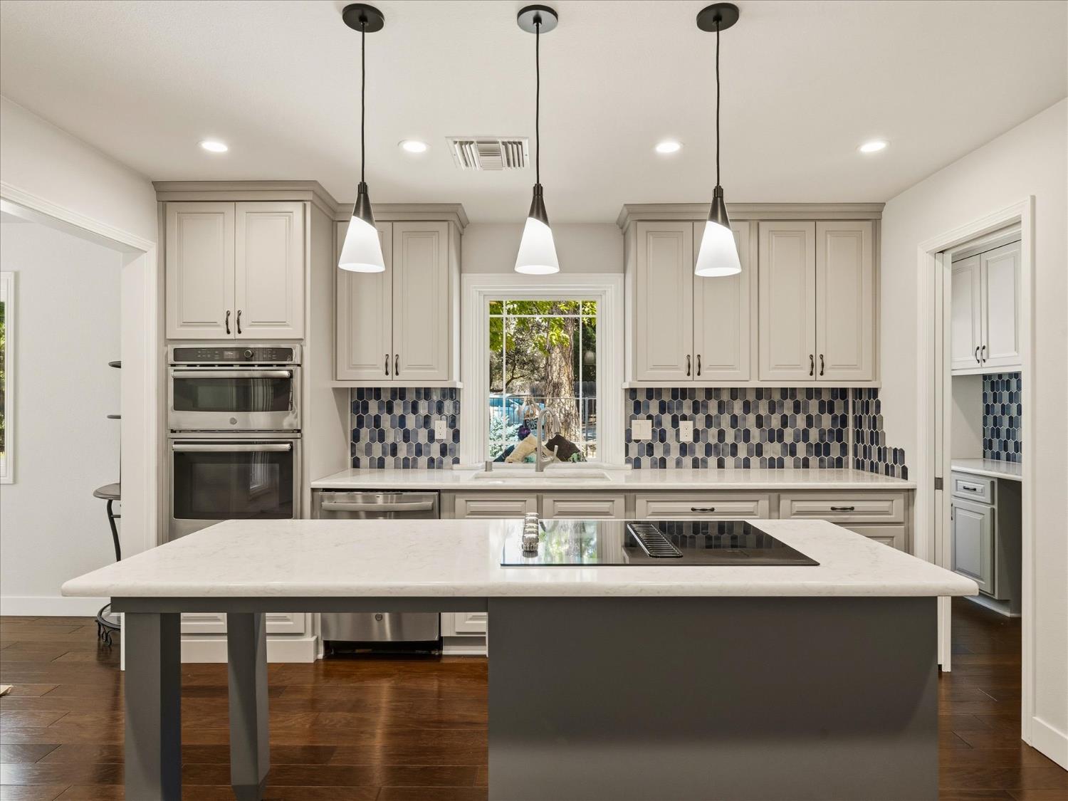 51951 Quail Ridge Rd, Oakhurst, CA 93644