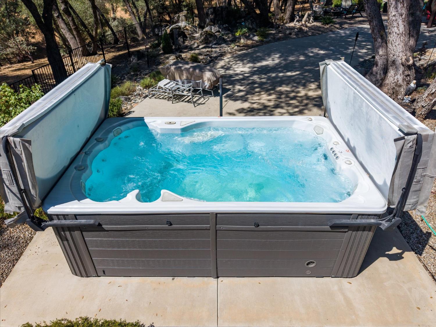 51951 Quail Ridge Rd, Oakhurst, CA 93644