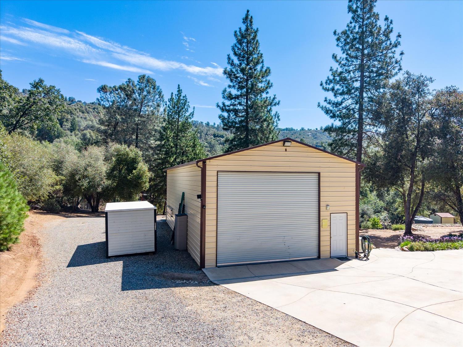 51951 Quail Ridge Rd, Oakhurst, CA 93644