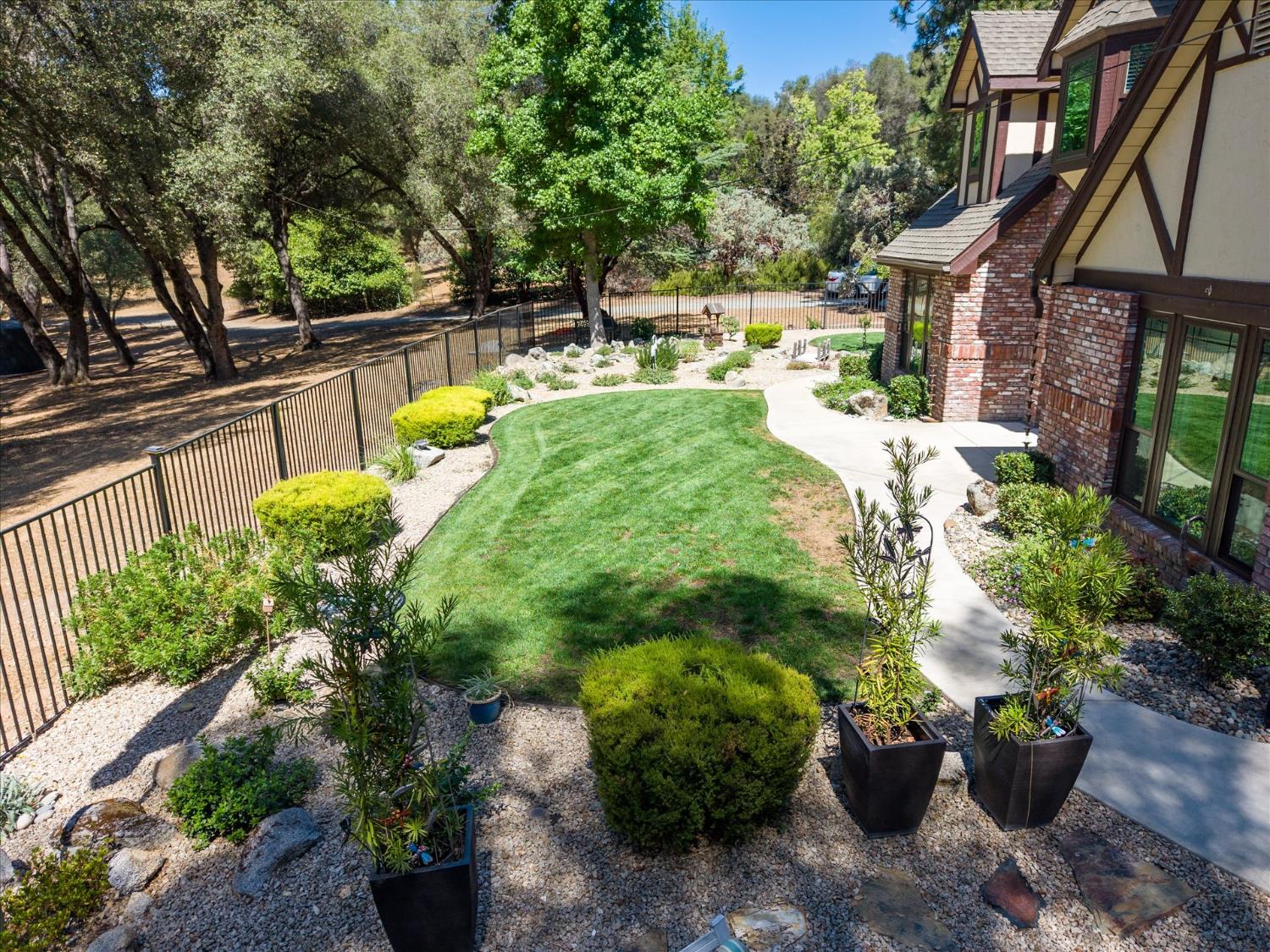 51951 Quail Ridge Rd, Oakhurst, CA 93644