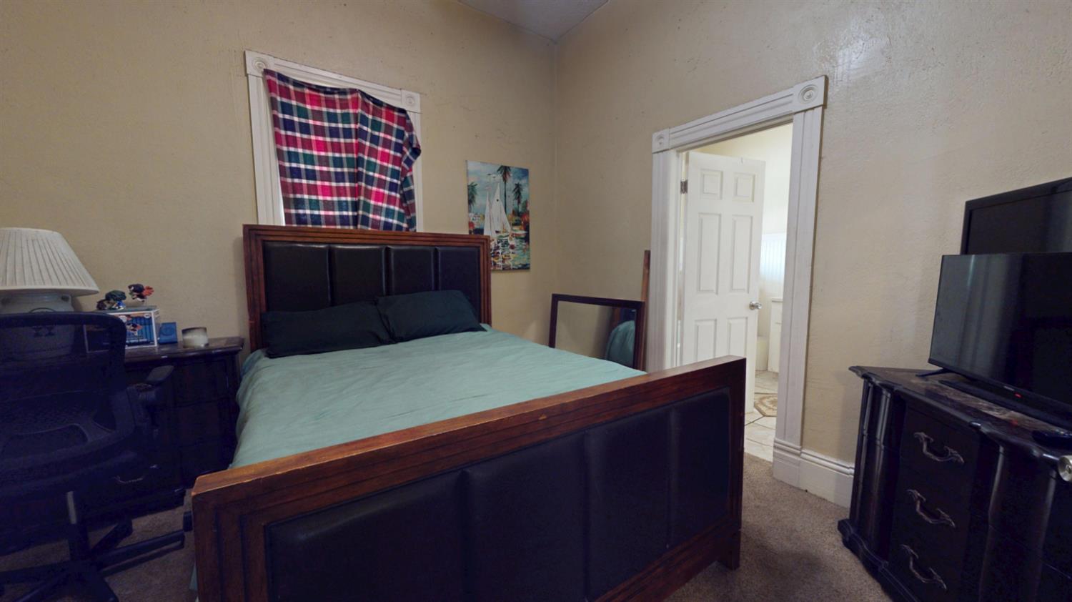 125 S I St, Madera, CA 93637