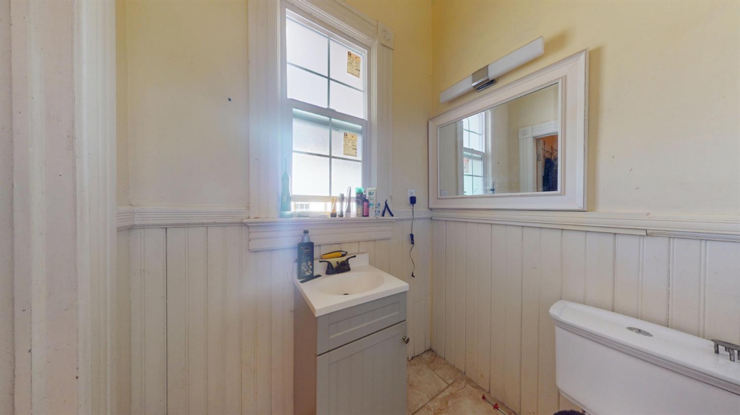 125 S I St, Madera, CA 93637