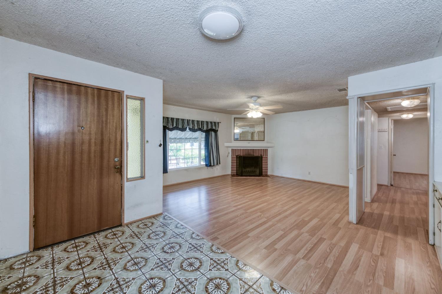 3525 E Princeton Ave, Fresno, CA 93703