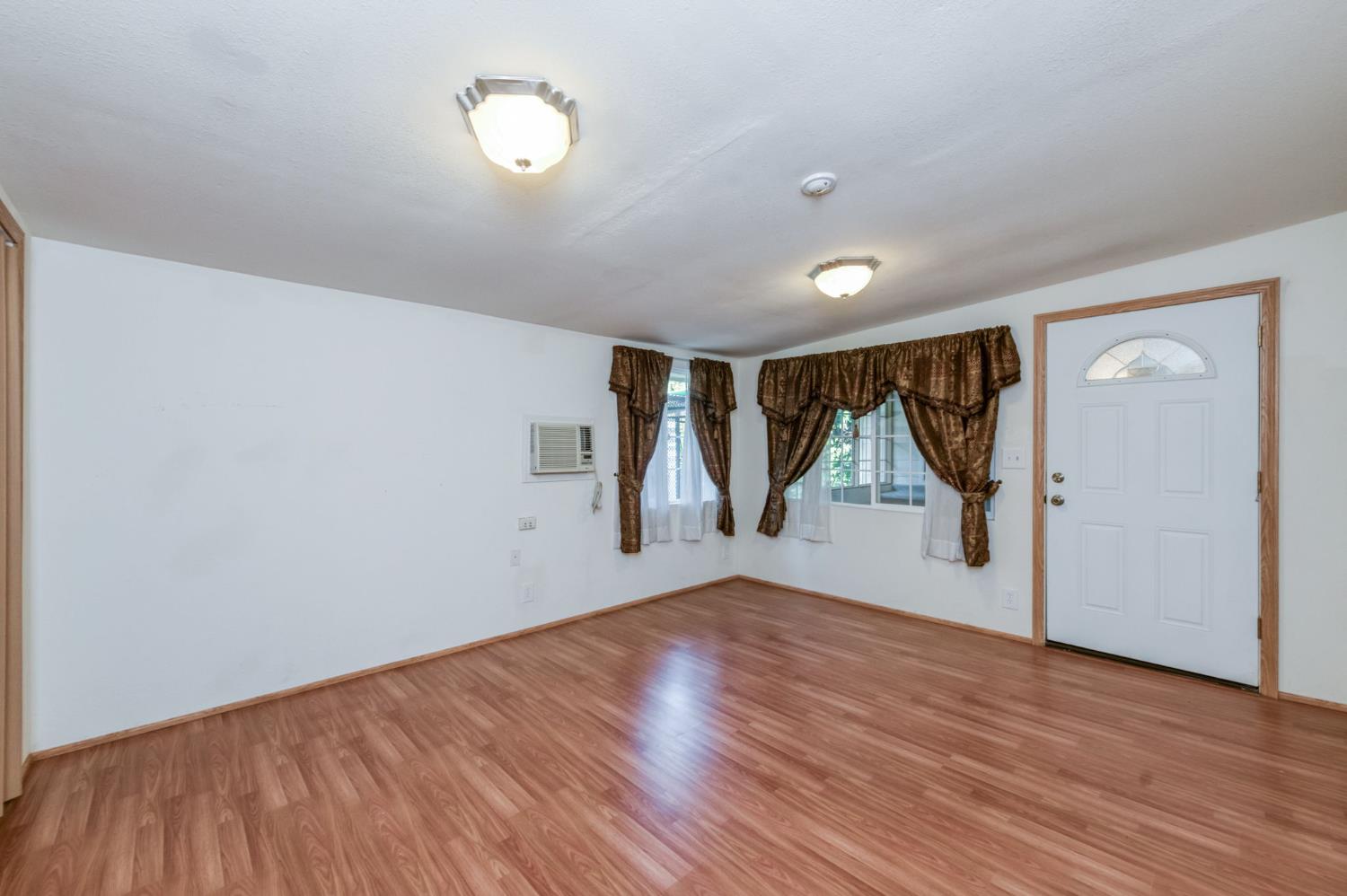 3525 E Princeton Ave, Fresno, CA 93703