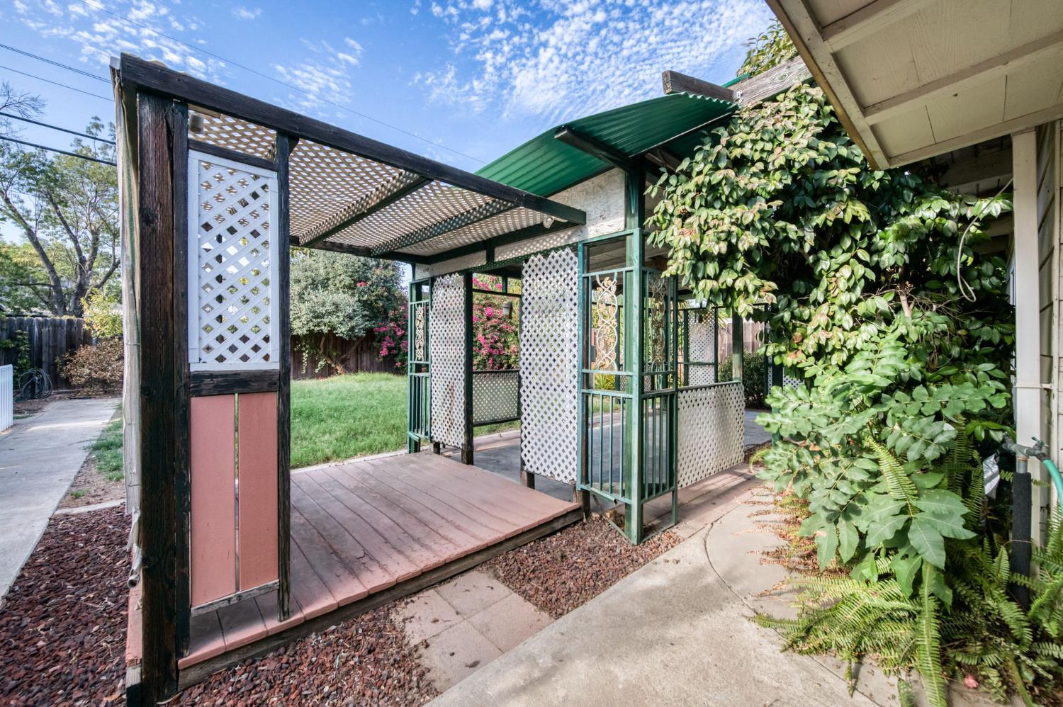 3525 E Princeton Ave, Fresno, CA 93703