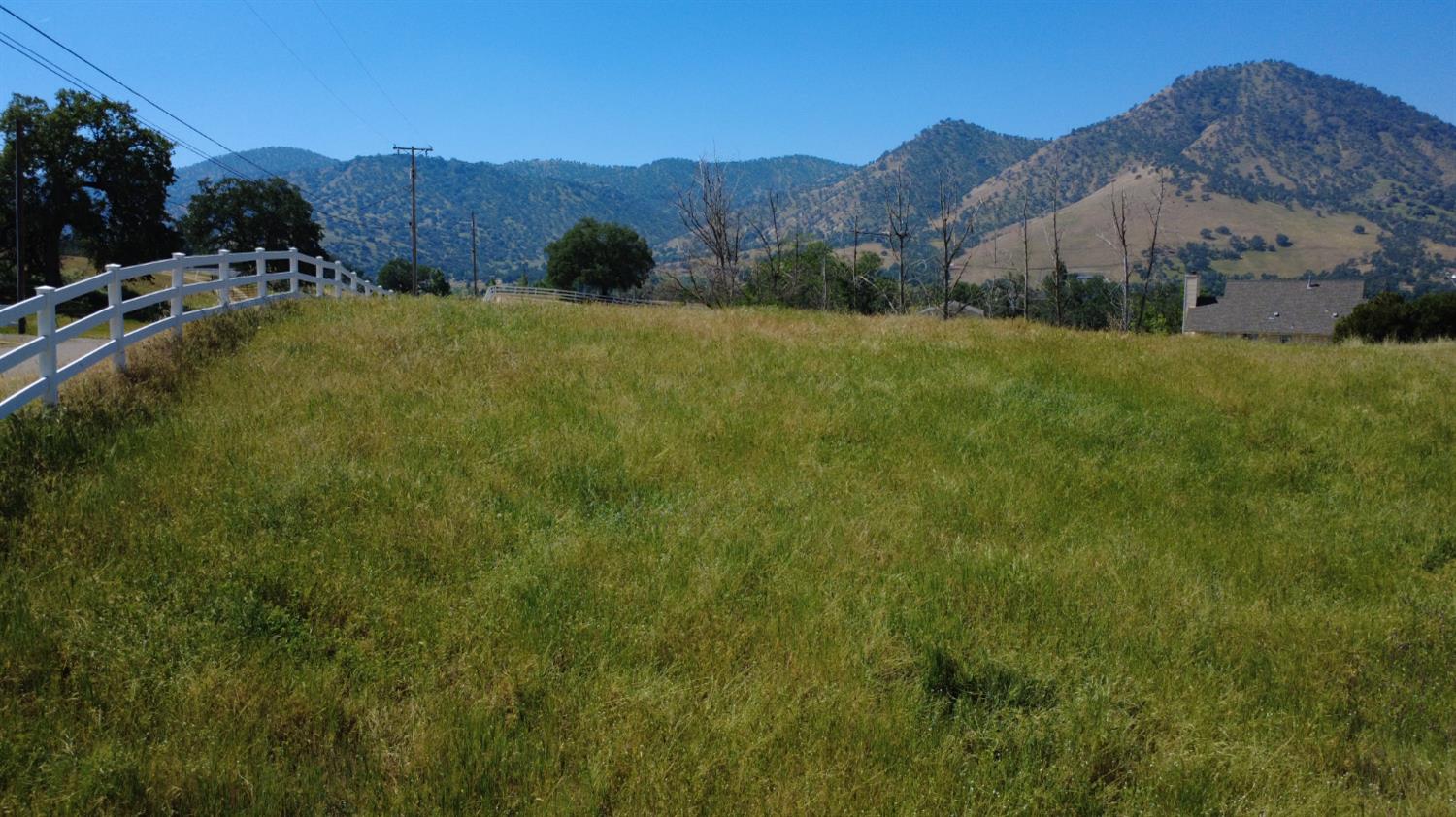 0 0 Lupine Dr, Sanger, CA 93657