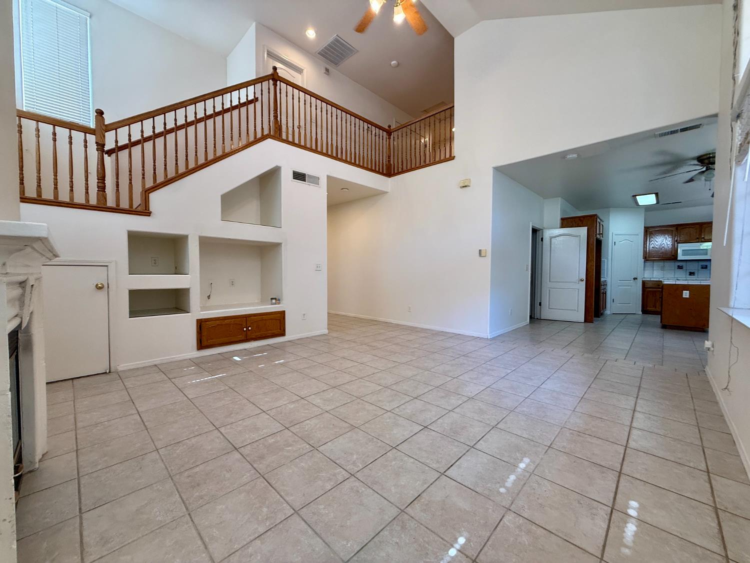 1940 Lawrence Ave, Clovis, CA 93611