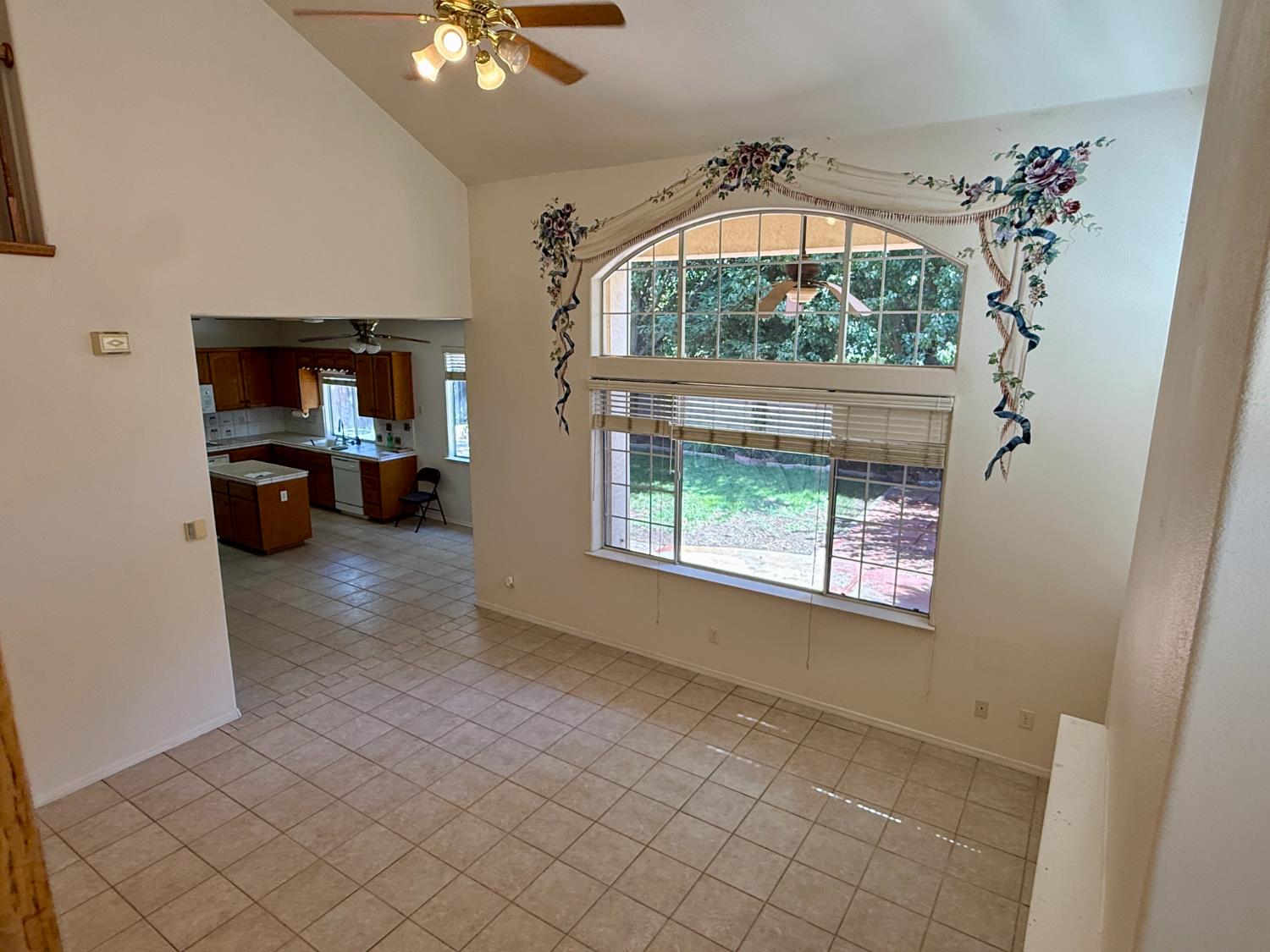 1940 Lawrence Ave, Clovis, CA 93611