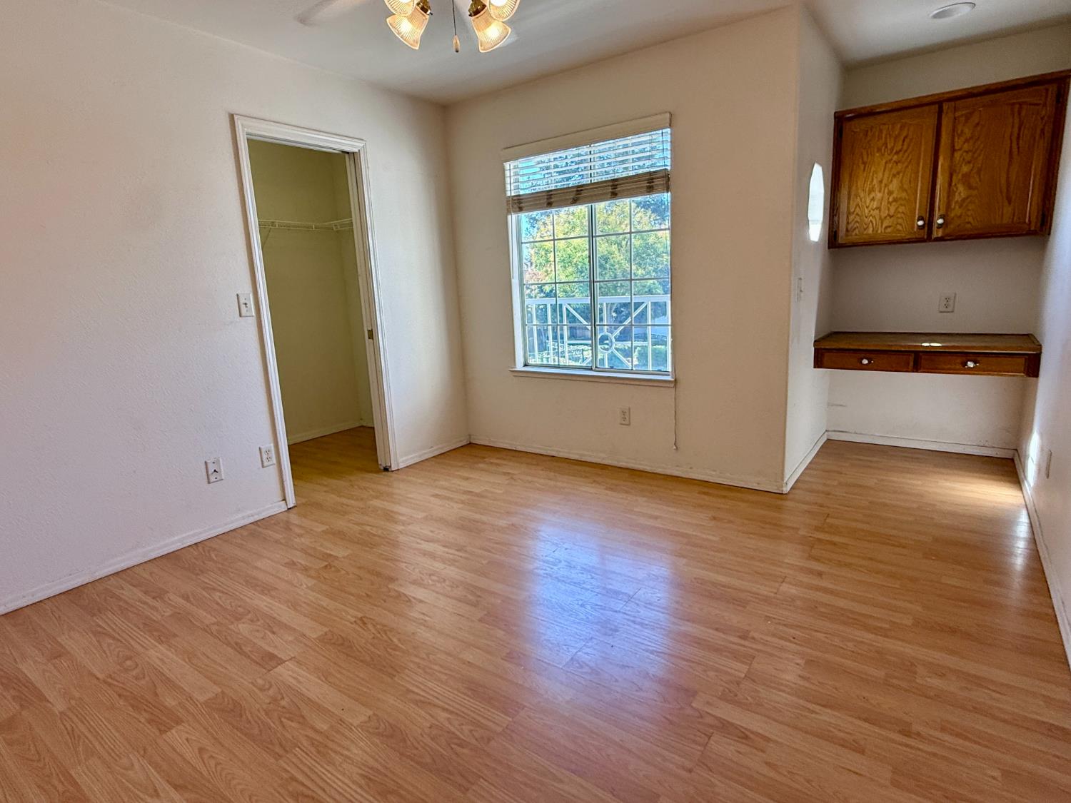 1940 Lawrence Ave, Clovis, CA 93611