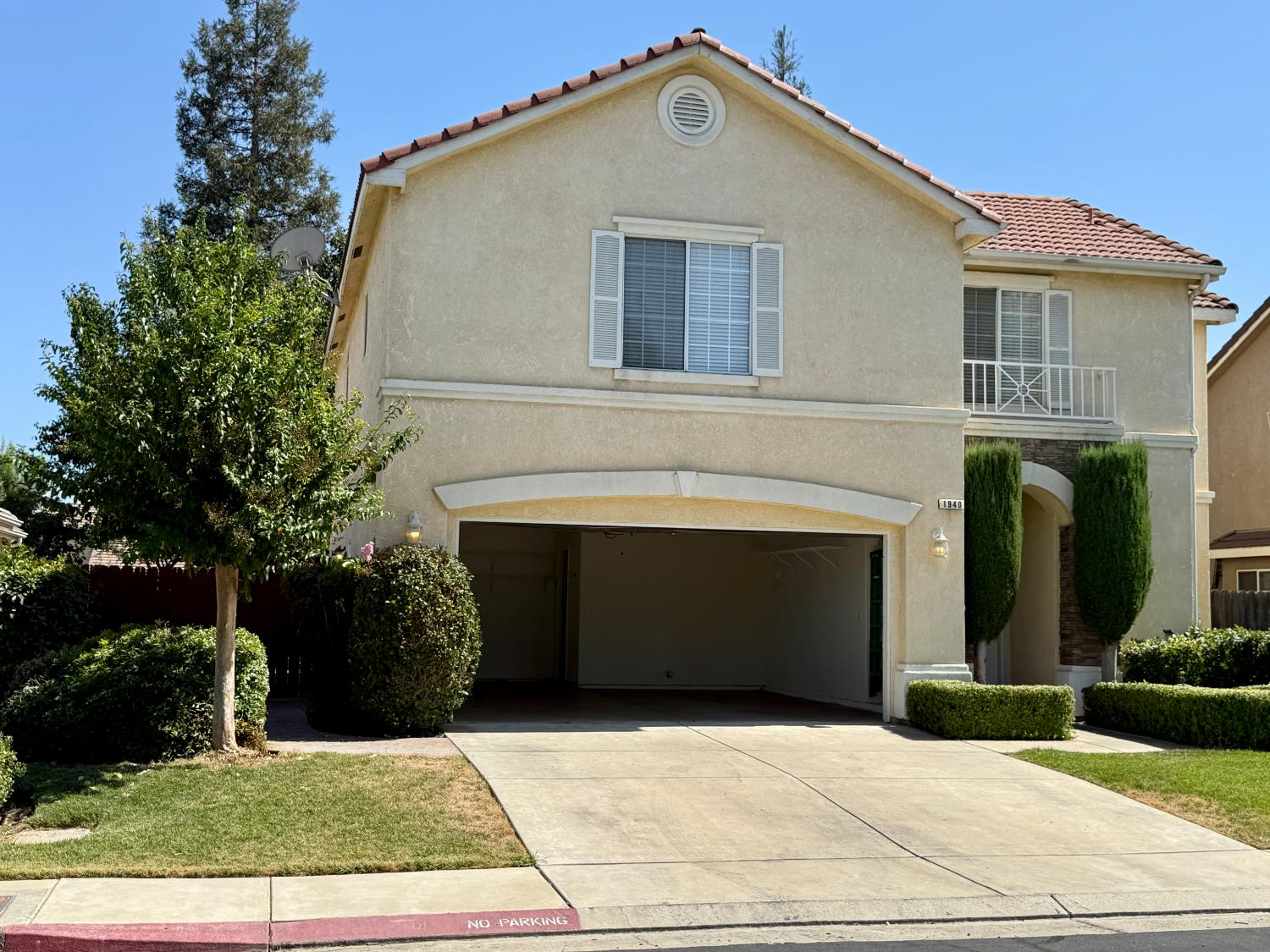 1940 Lawrence Ave, Clovis, CA 93611