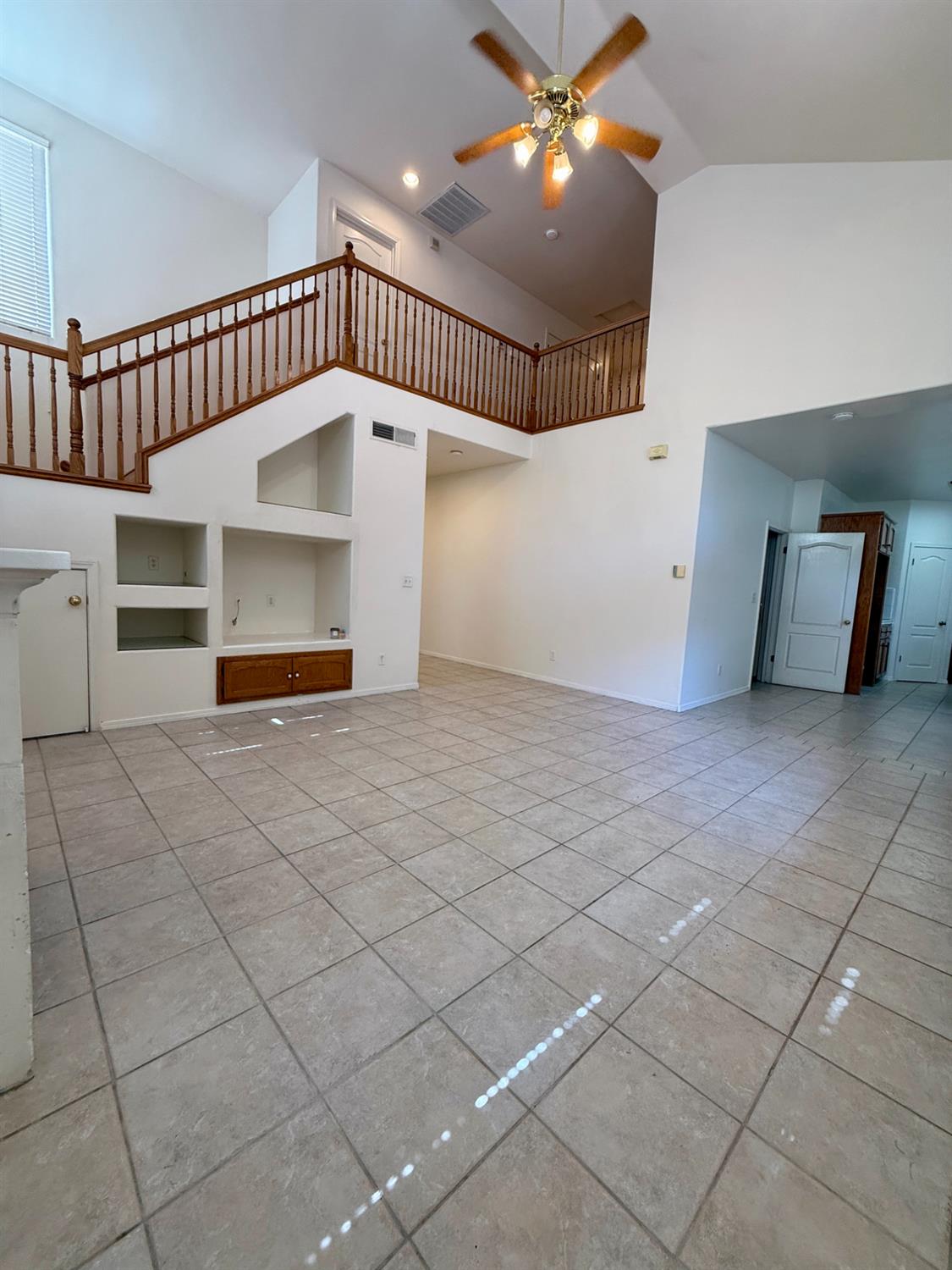 1940 Lawrence Ave, Clovis, CA 93611