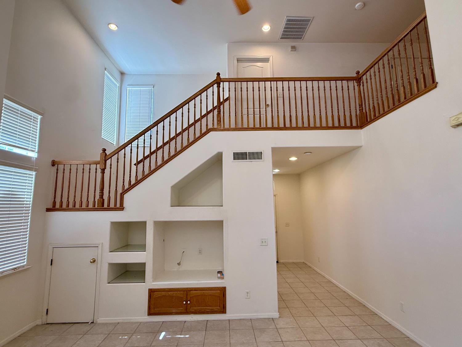 1940 Lawrence Ave, Clovis, CA 93611