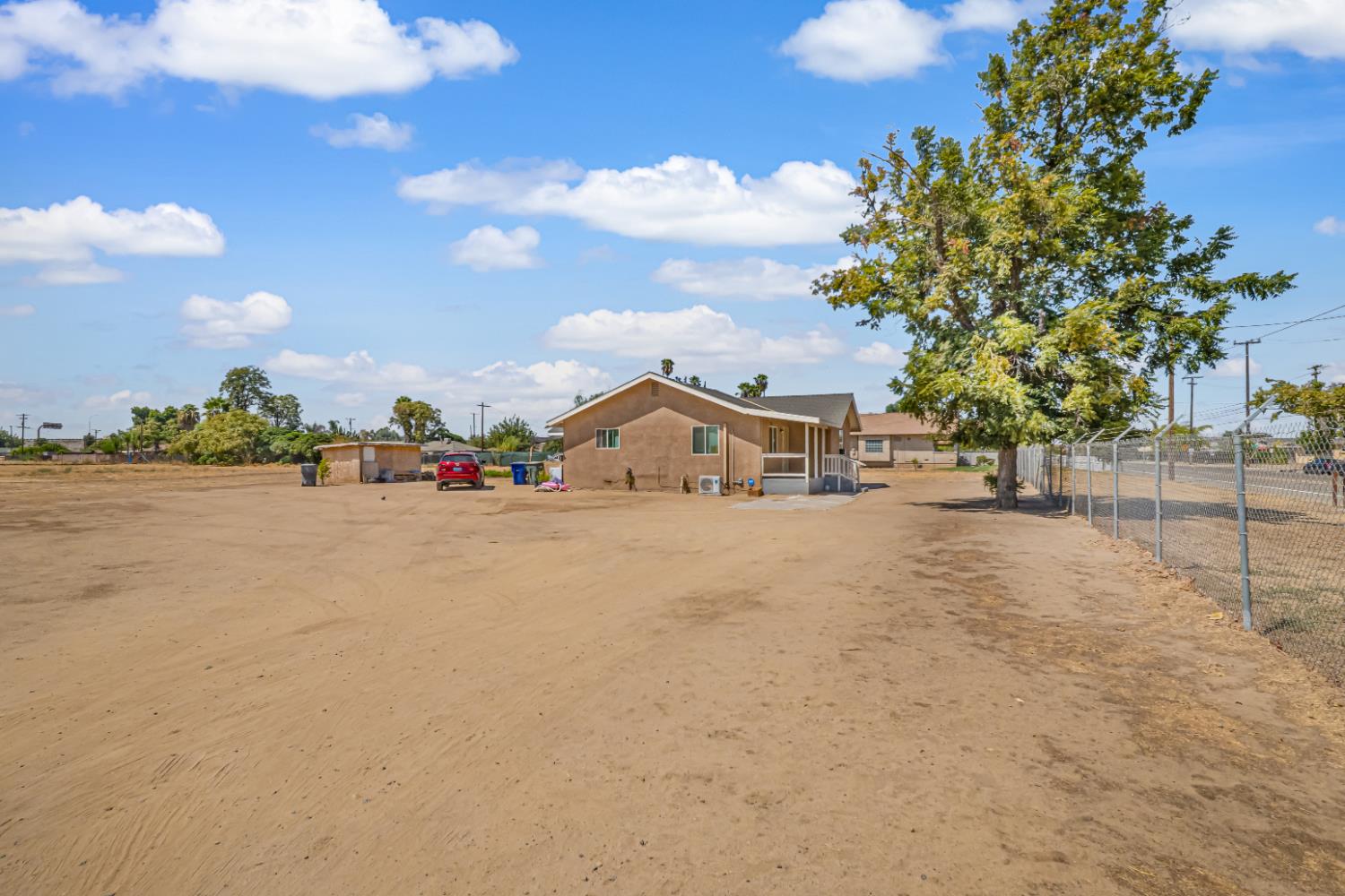 430 S Thorne Ave, Fresno, CA 93706