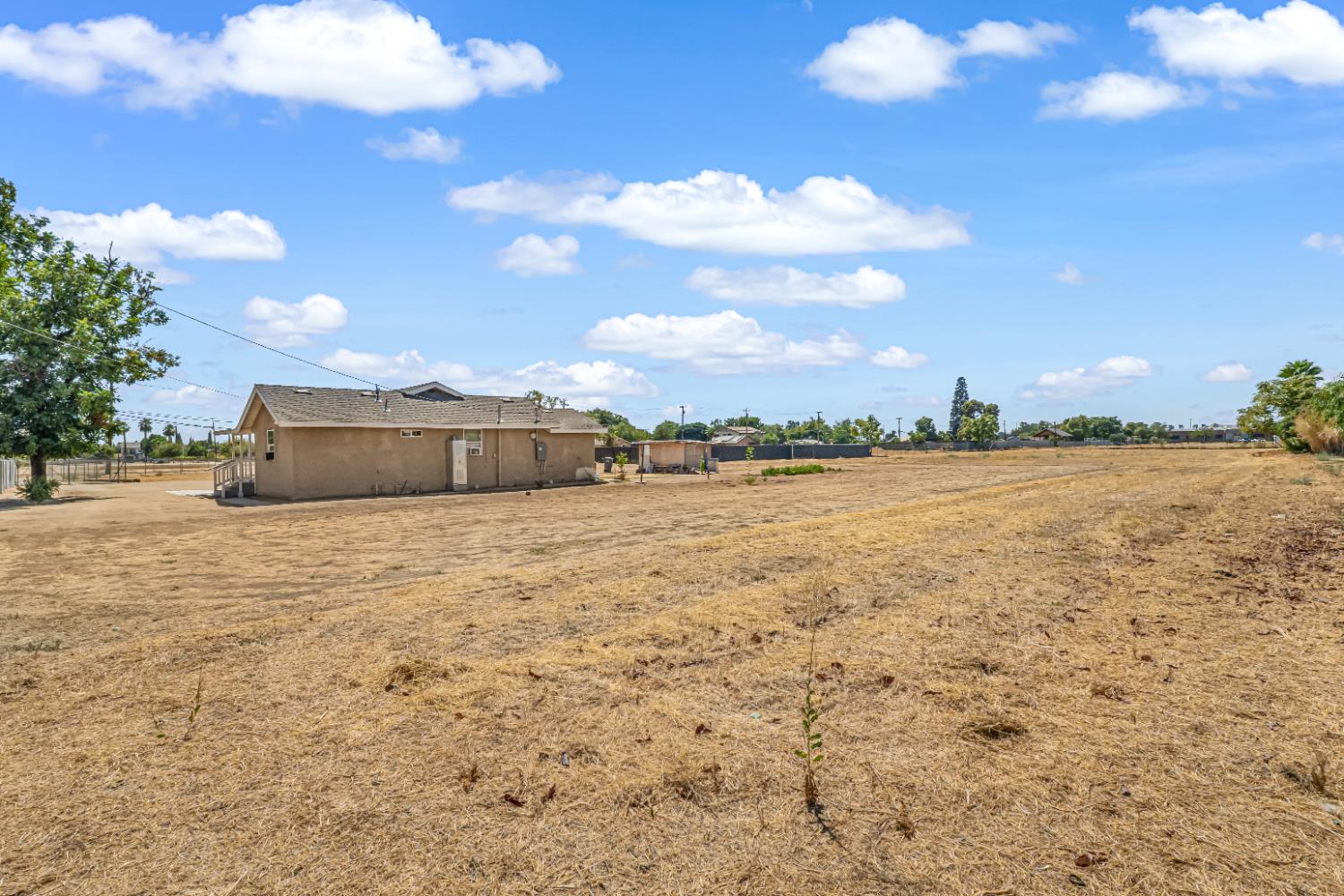 430 S Thorne Ave, Fresno, CA 93706