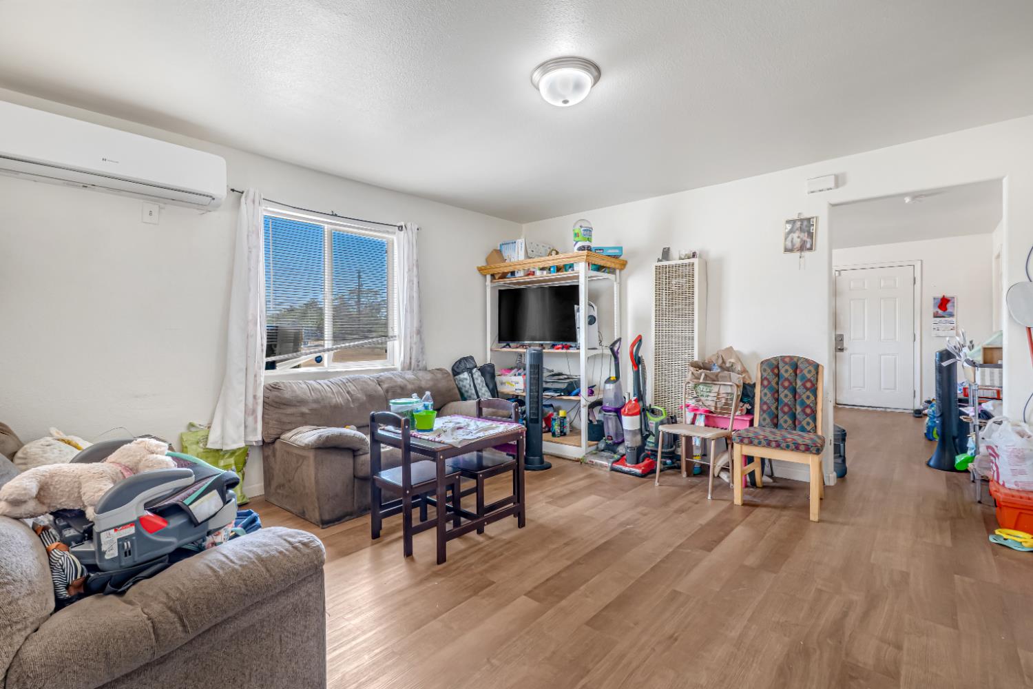 430 S Thorne Ave, Fresno, CA 93706