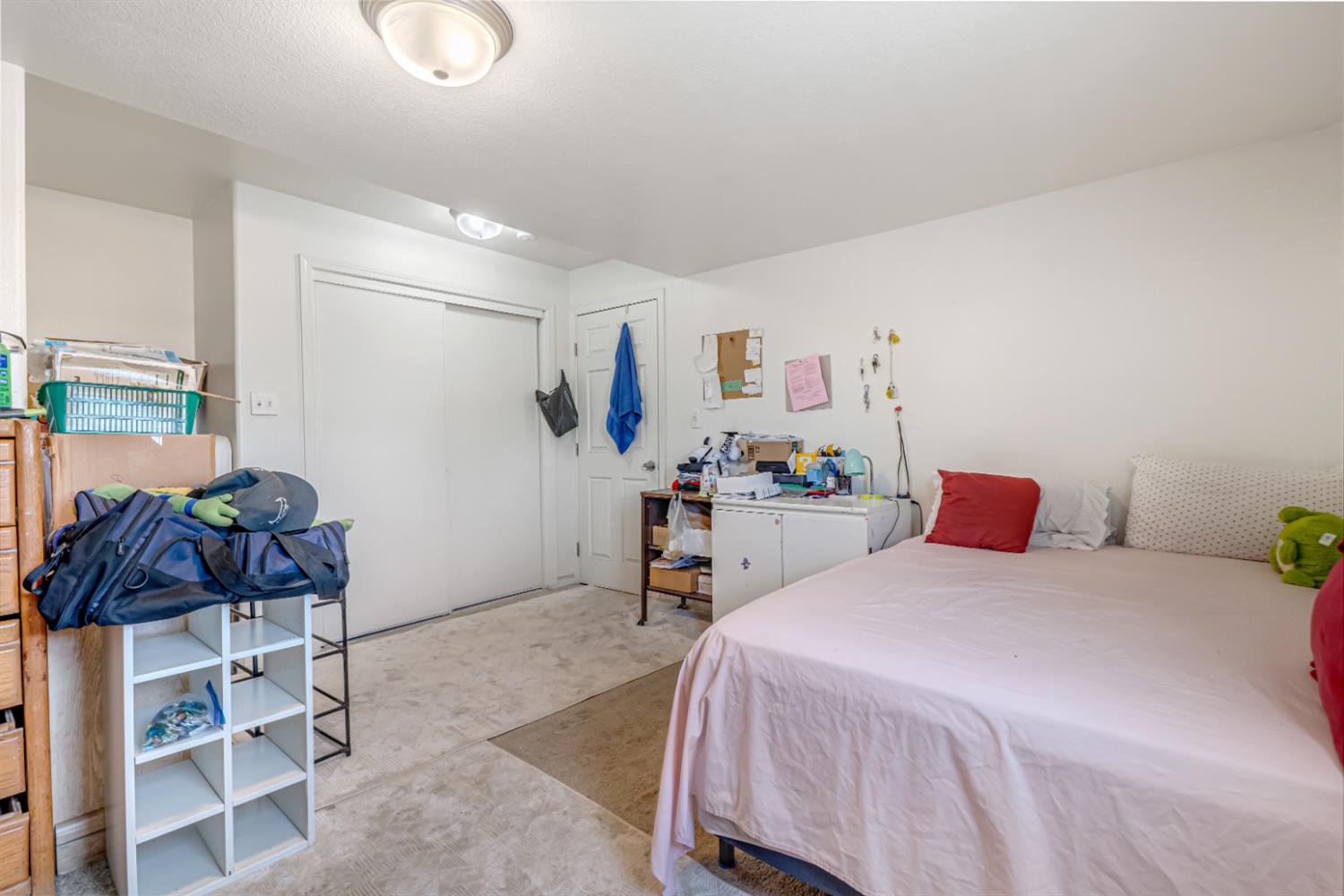 430 S Thorne Ave, Fresno, CA 93706